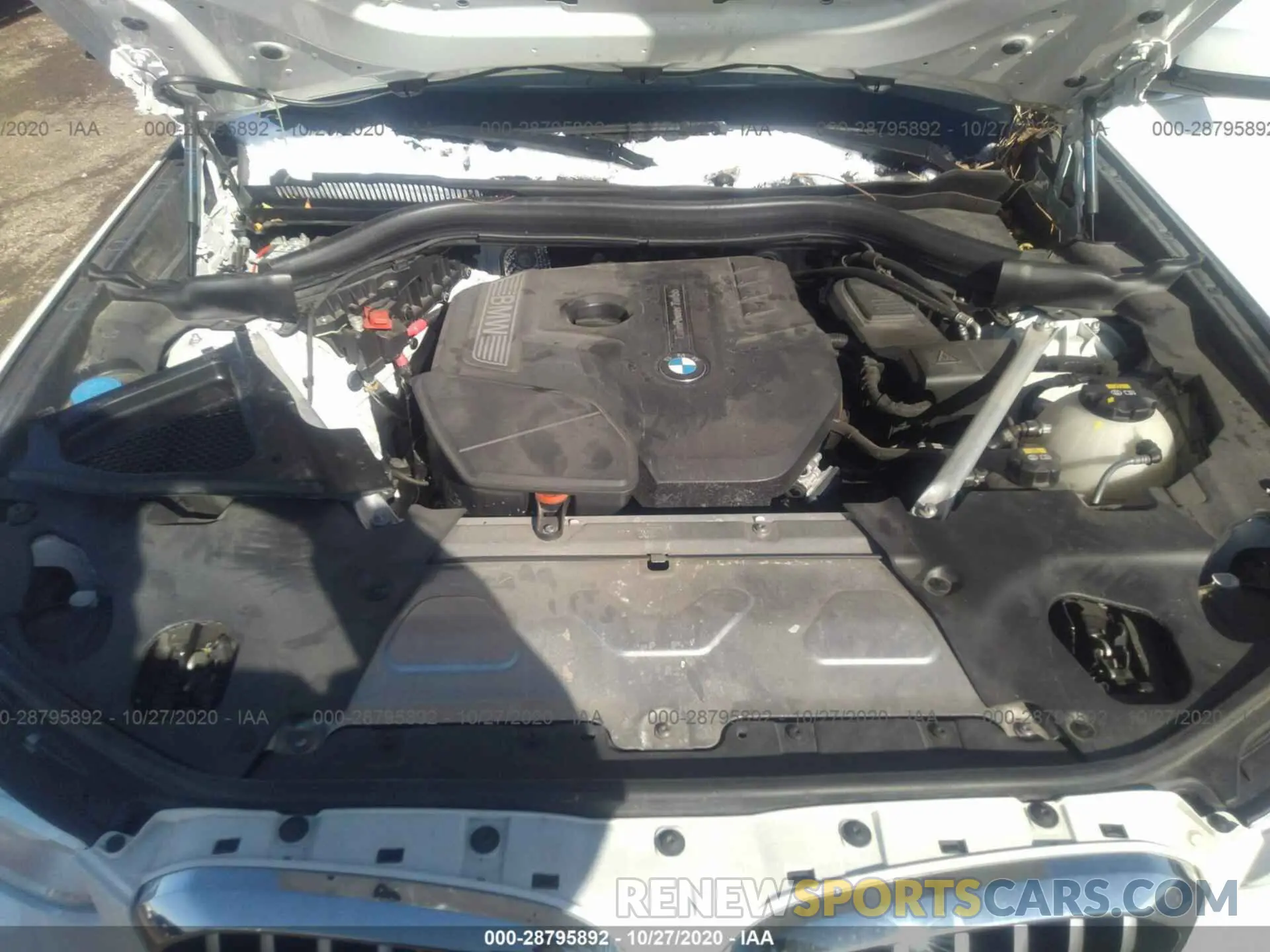 10 Photograph of a damaged car 5UXTR7C55KLE94331 BMW X3 2019