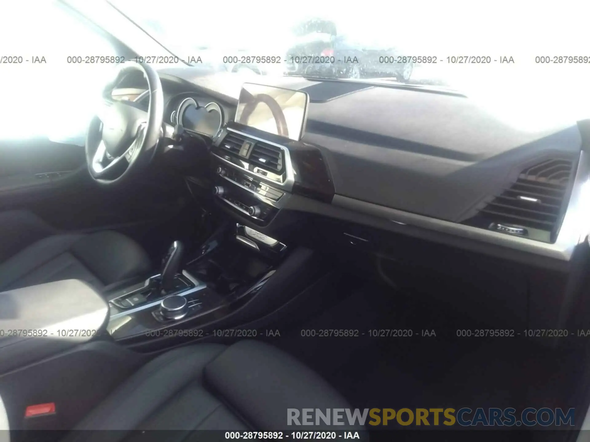 5 Photograph of a damaged car 5UXTR7C55KLE94331 BMW X3 2019