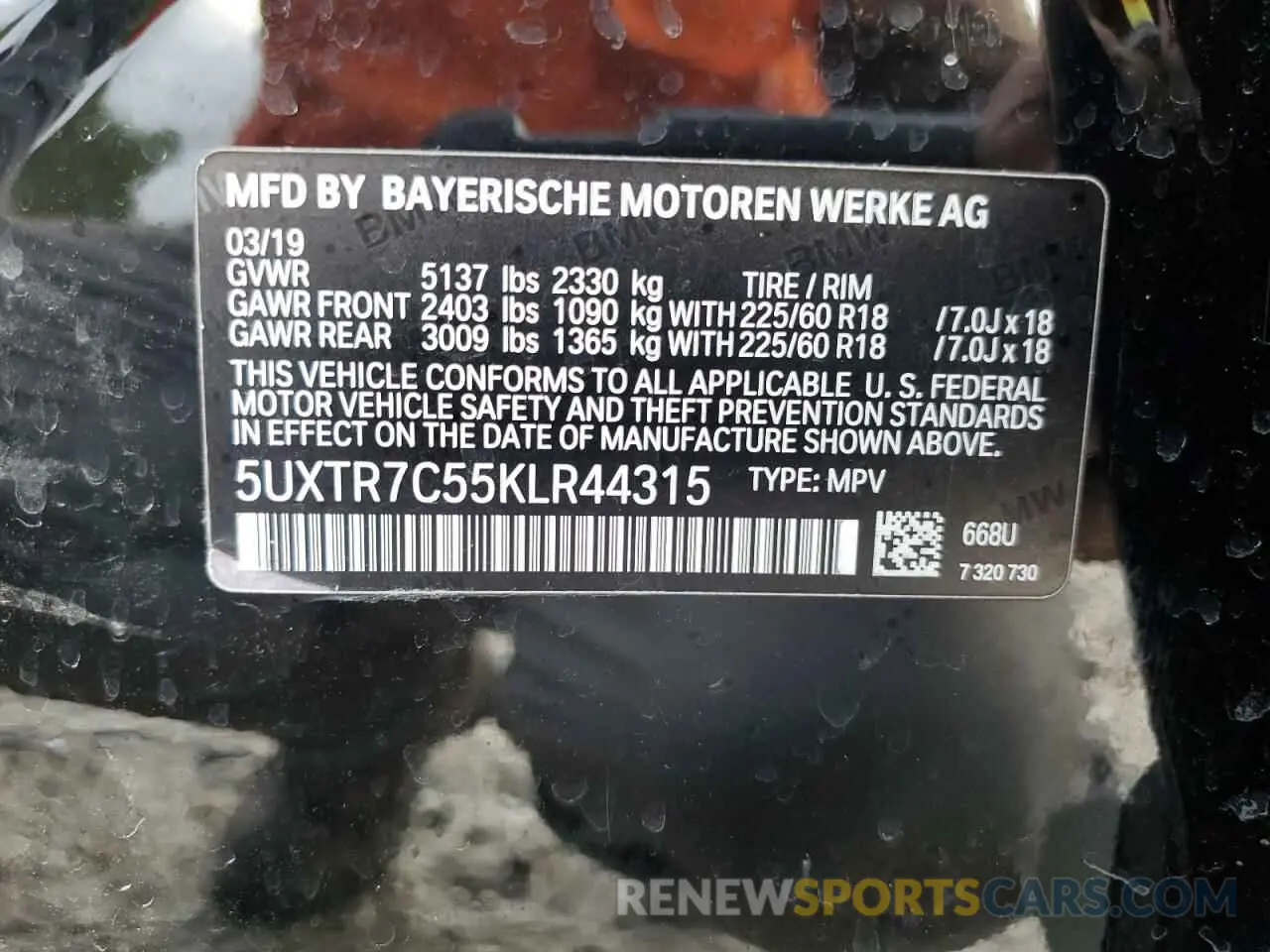 13 Photograph of a damaged car 5UXTR7C55KLR44315 BMW X3 2019