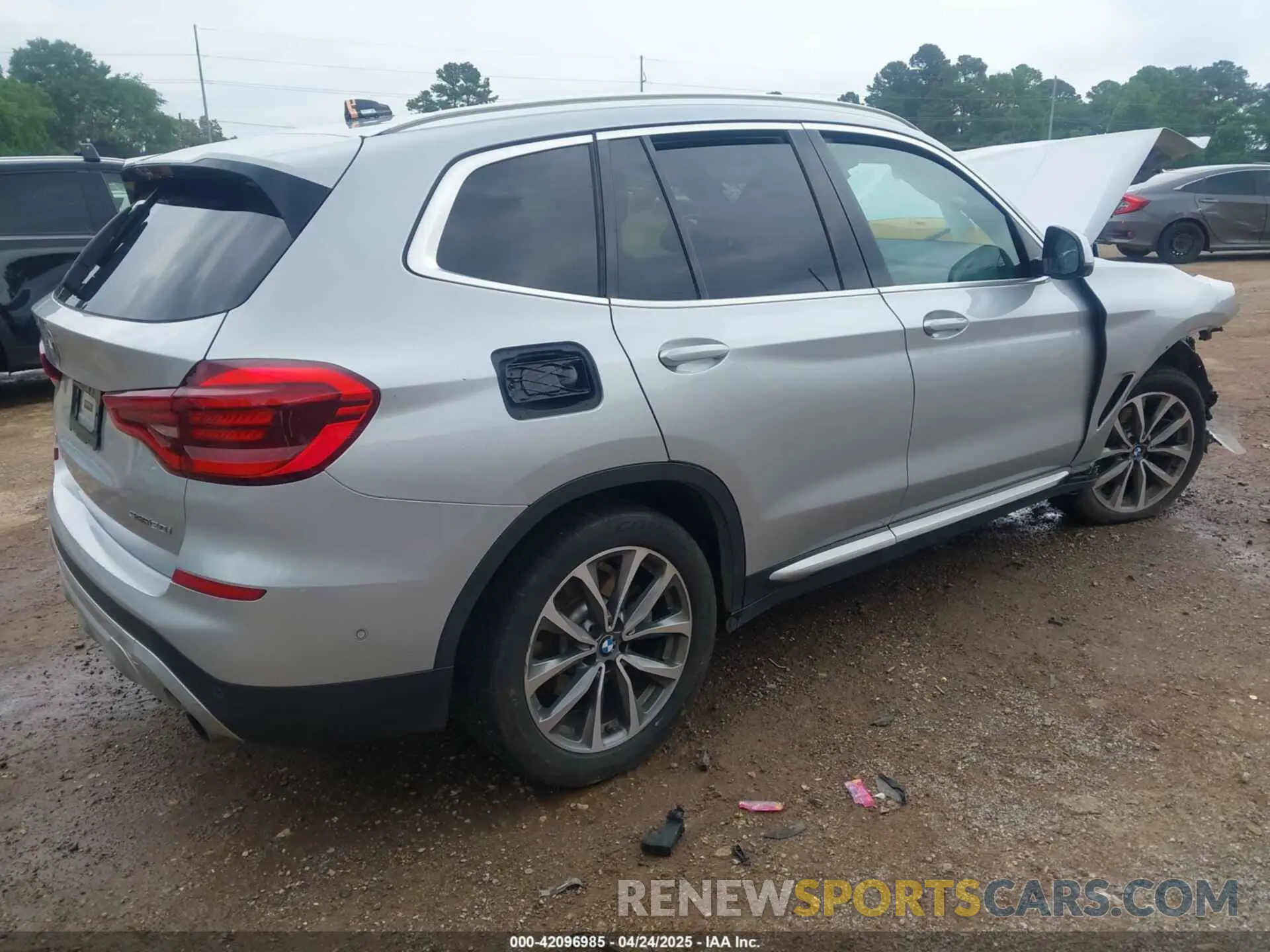 4 Фотография поврежденного автомобиля 5UXTR7C55KLR47196 BMW X3 2019