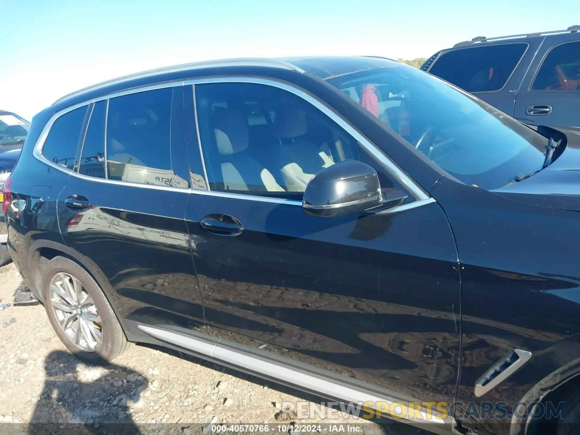 14 Photograph of a damaged car 5UXTR7C56KLE94287 BMW X3 2019