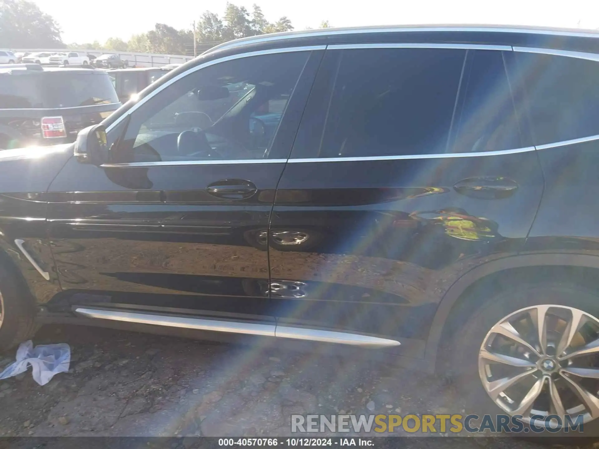 15 Photograph of a damaged car 5UXTR7C56KLE94287 BMW X3 2019