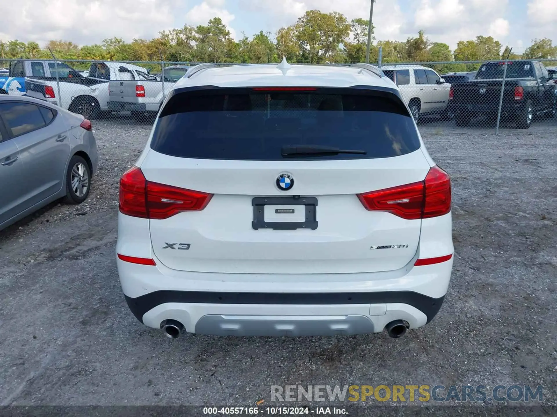 16 Photograph of a damaged car 5UXTR7C56KLE96539 BMW X3 2019