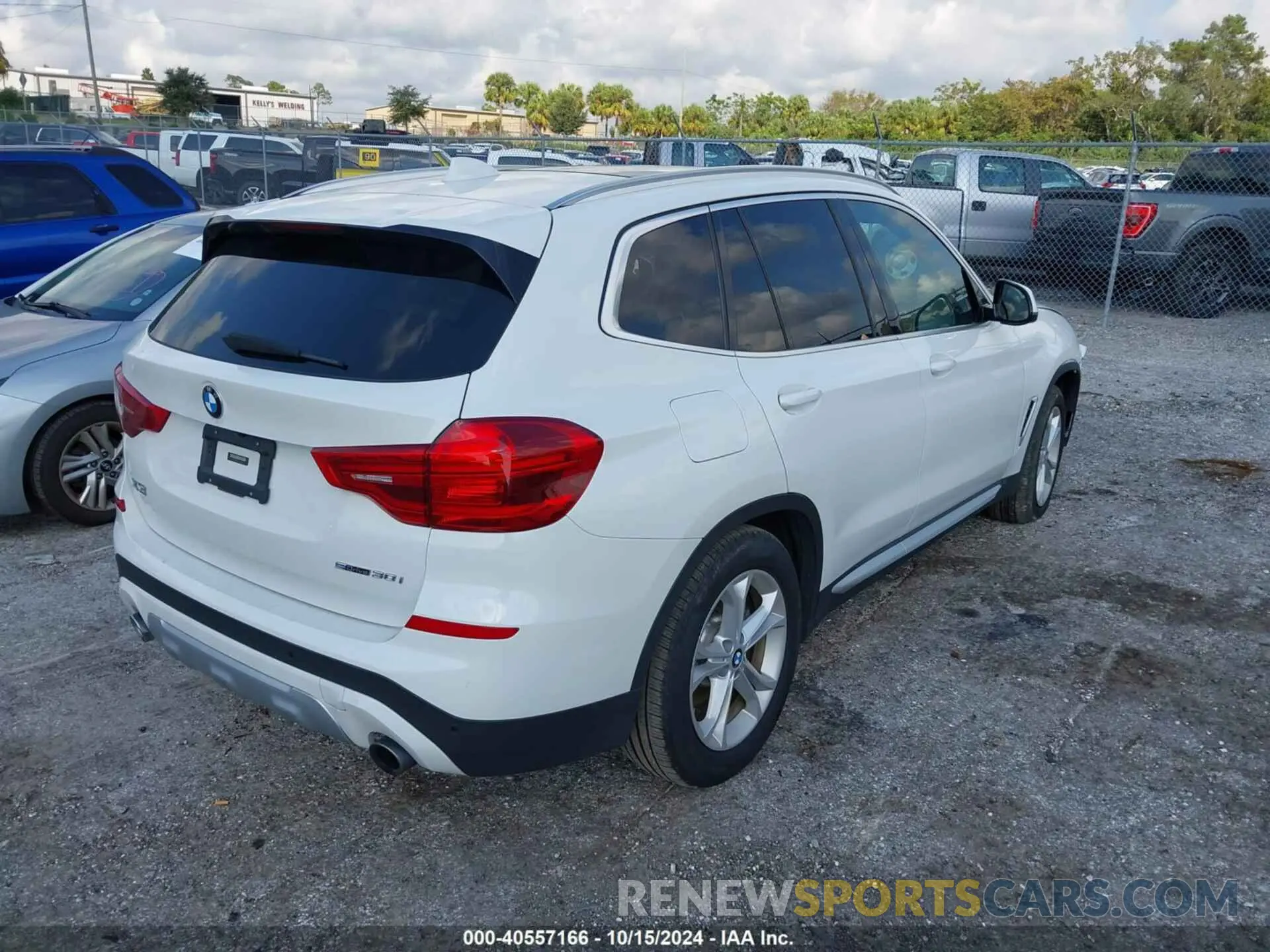 4 Photograph of a damaged car 5UXTR7C56KLE96539 BMW X3 2019