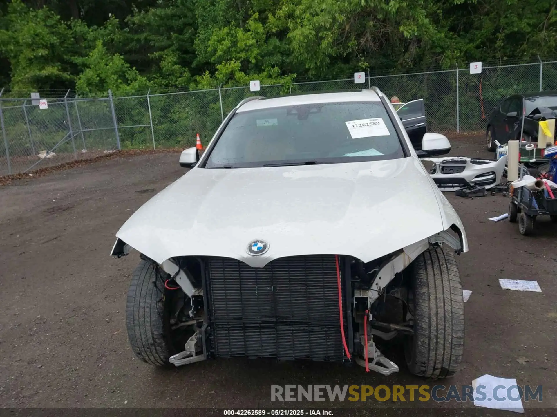 13 Photograph of a damaged car 5UXTR7C56KLR47112 BMW X3 2019