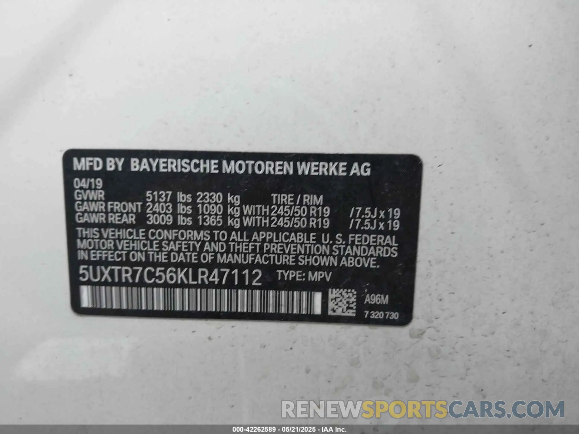 9 Photograph of a damaged car 5UXTR7C56KLR47112 BMW X3 2019