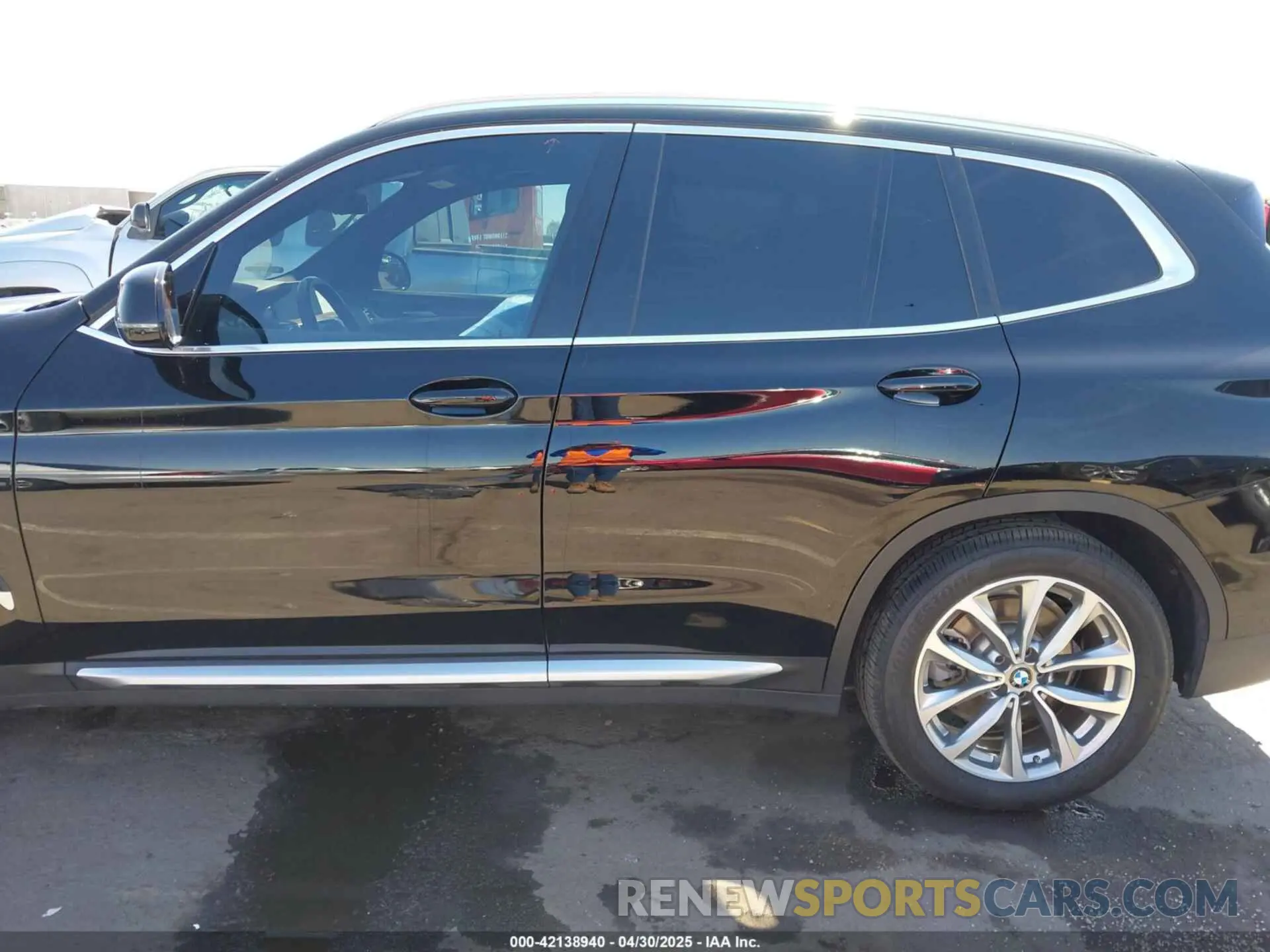 15 Photograph of a damaged car 5UXTR7C57KLF26499 BMW X3 2019