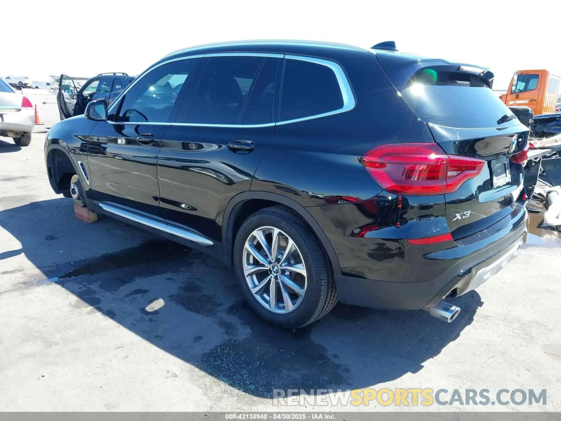 3 Photograph of a damaged car 5UXTR7C57KLF26499 BMW X3 2019