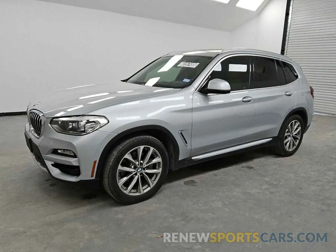 1 Фотография поврежденного автомобиля 5UXTR7C57KLF27832 BMW X3 2019