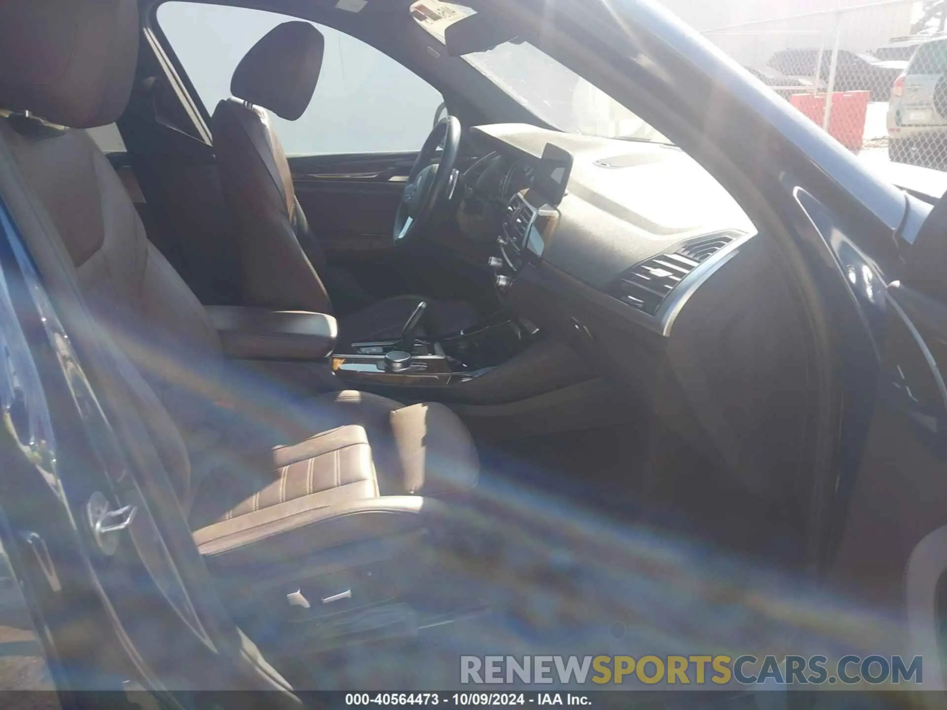 5 Photograph of a damaged car 5UXTR7C57KLF34635 BMW X3 2019
