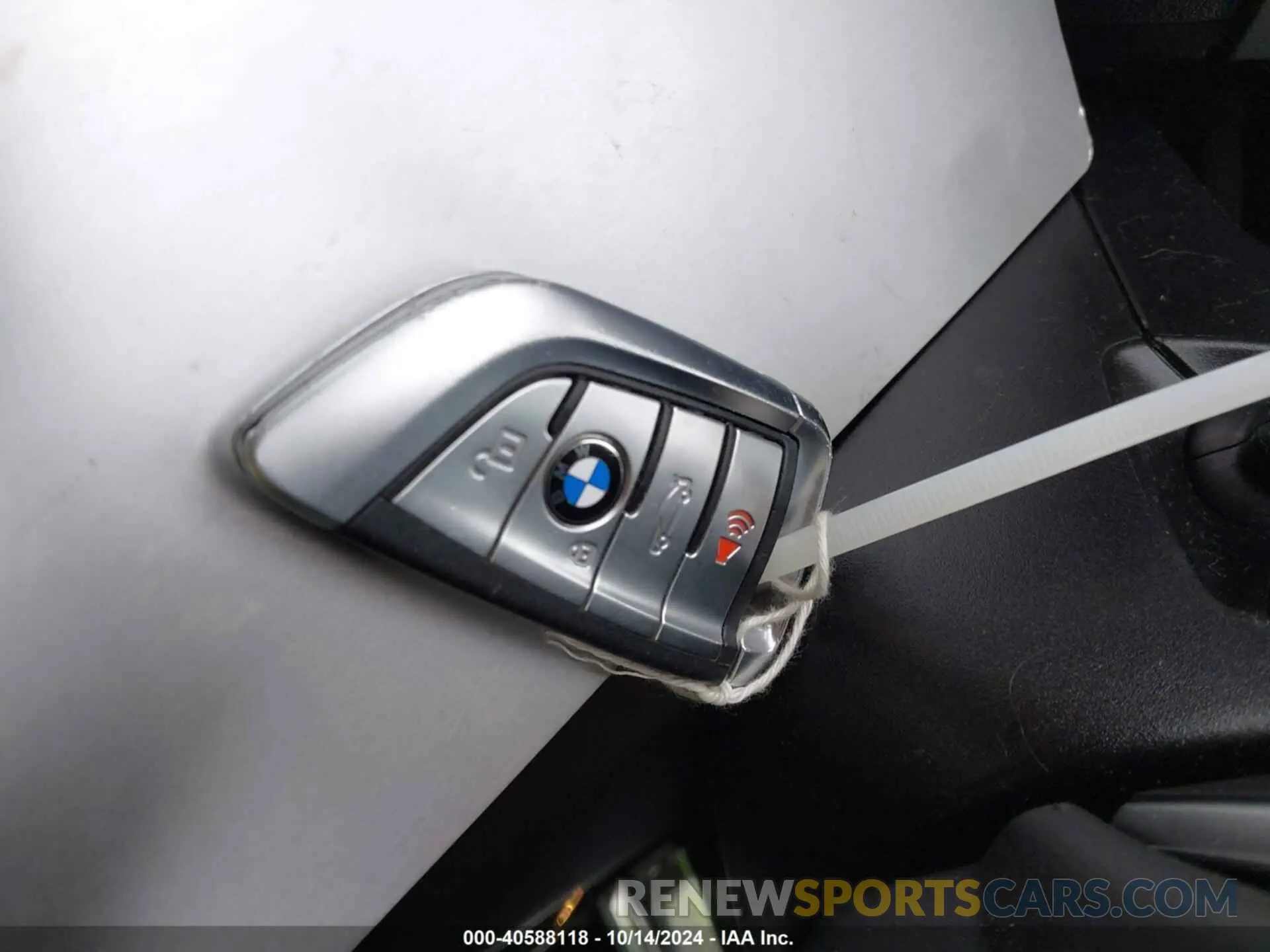 11 Фотография поврежденного автомобиля 5UXTR7C57KLR51735 BMW X3 2019