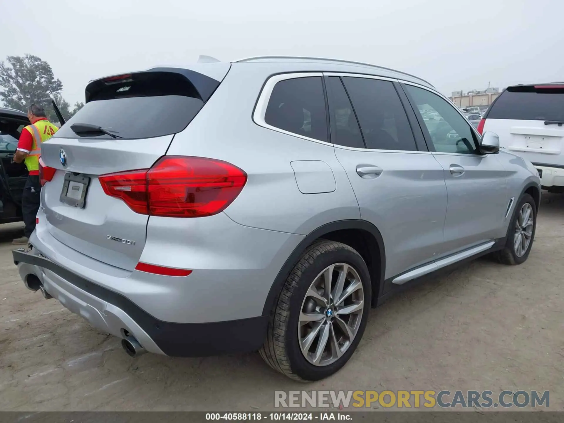 4 Фотография поврежденного автомобиля 5UXTR7C57KLR51735 BMW X3 2019