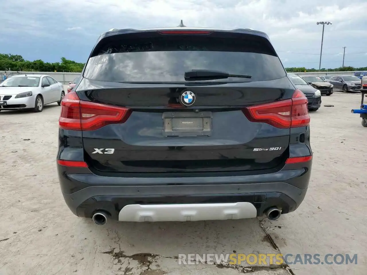 6 Photograph of a damaged car 5UXTR7C58KLE88281 BMW X3 2019