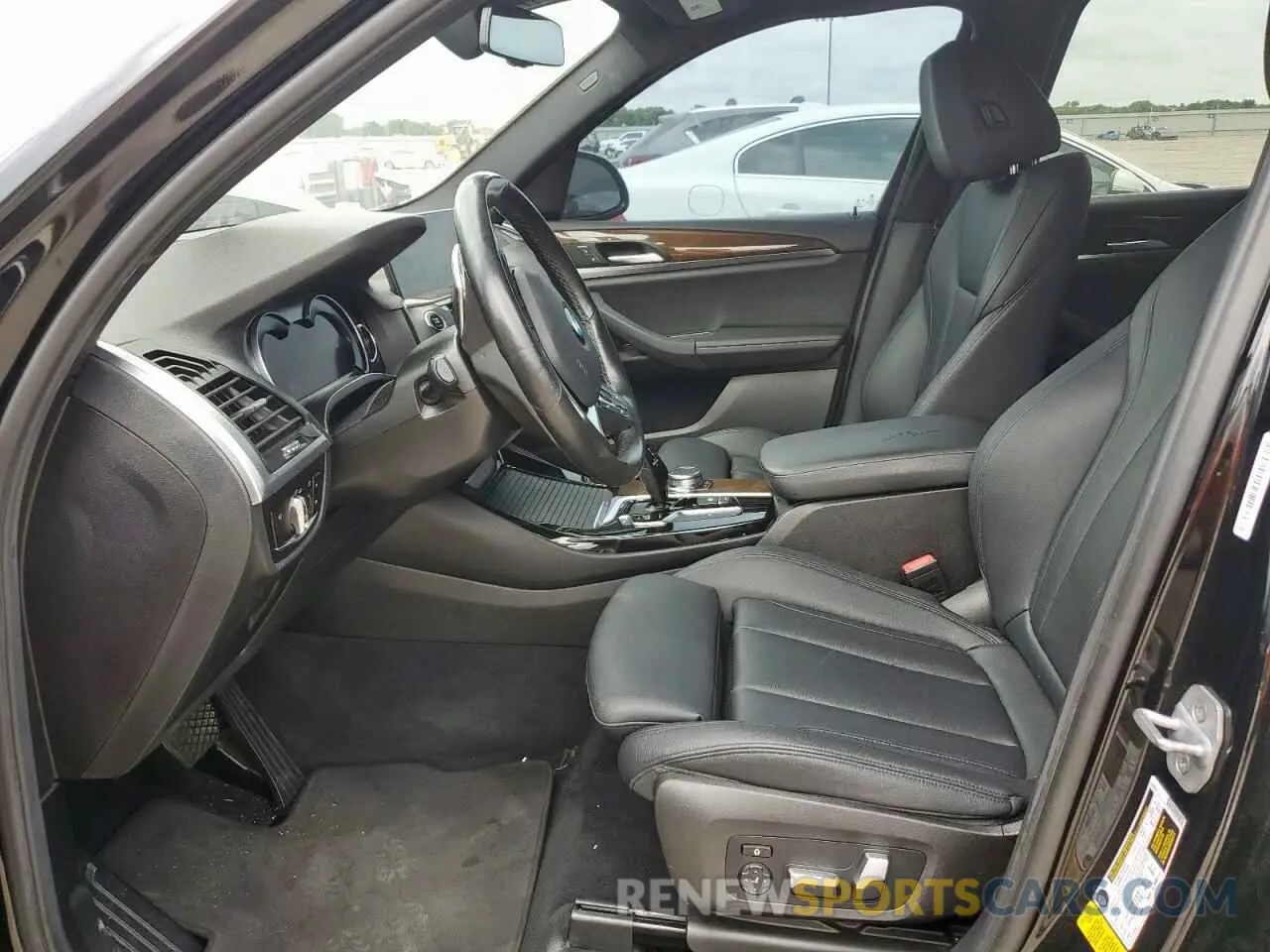 7 Photograph of a damaged car 5UXTR7C58KLE88281 BMW X3 2019