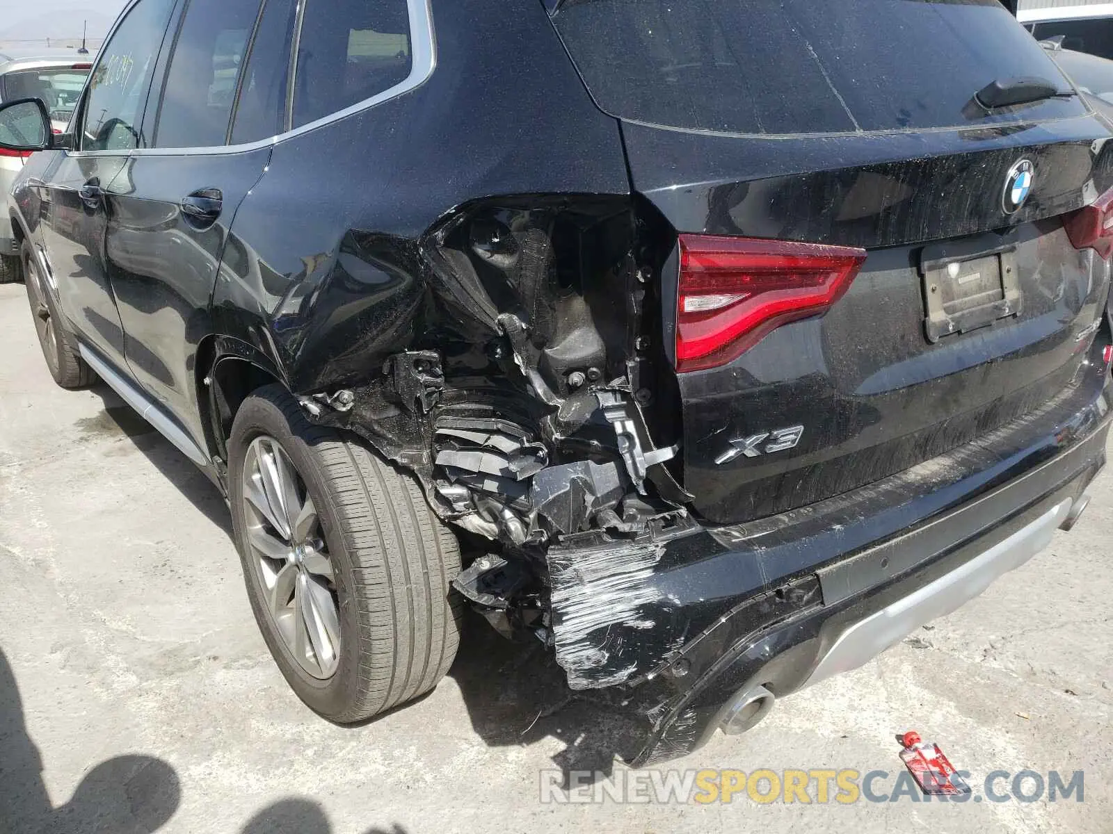 9 Photograph of a damaged car 5UXTR7C58KLF26592 BMW X3 2019