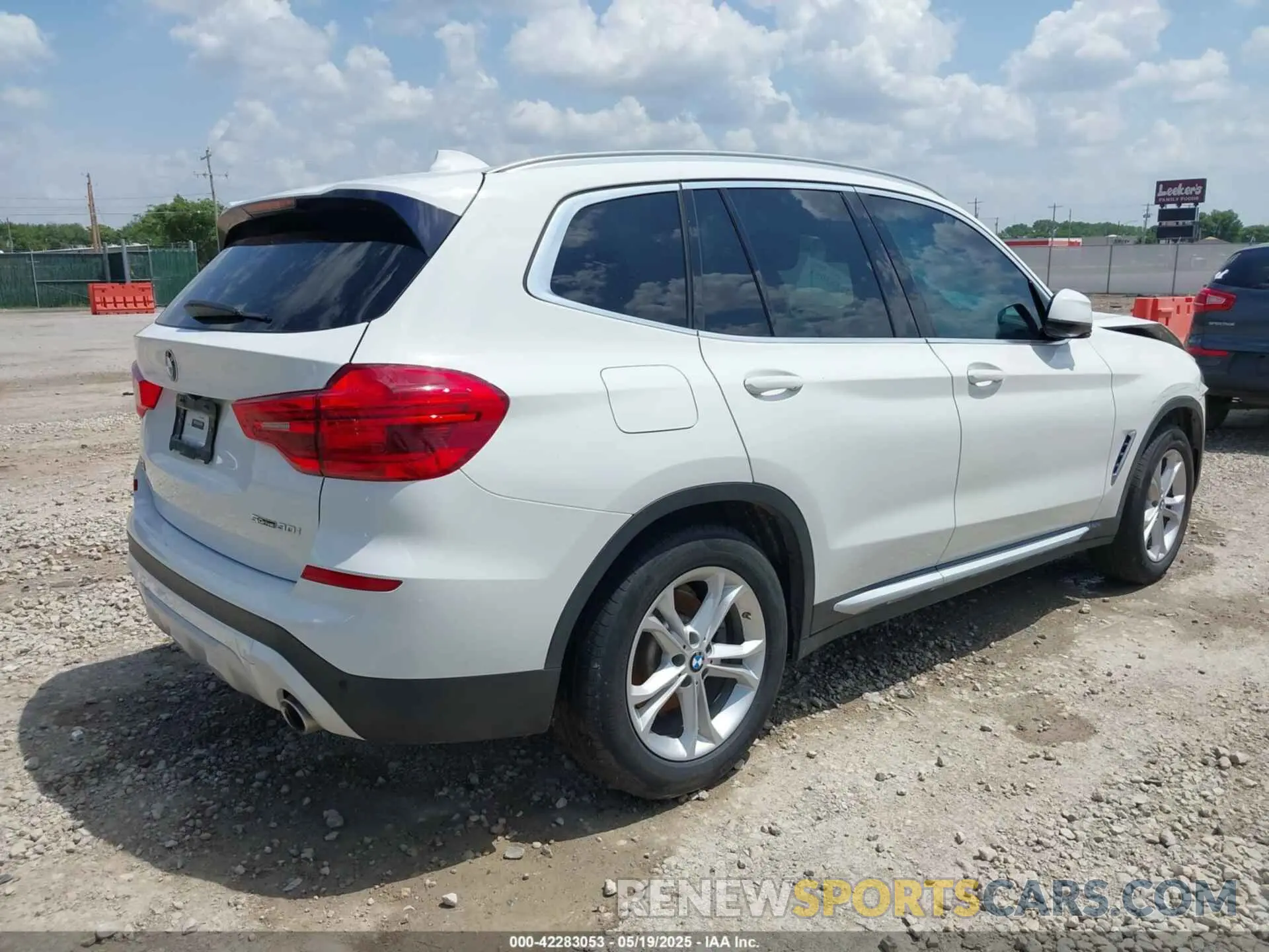 4 Фотография поврежденного автомобиля 5UXTR7C58KLF28178 BMW X3 2019