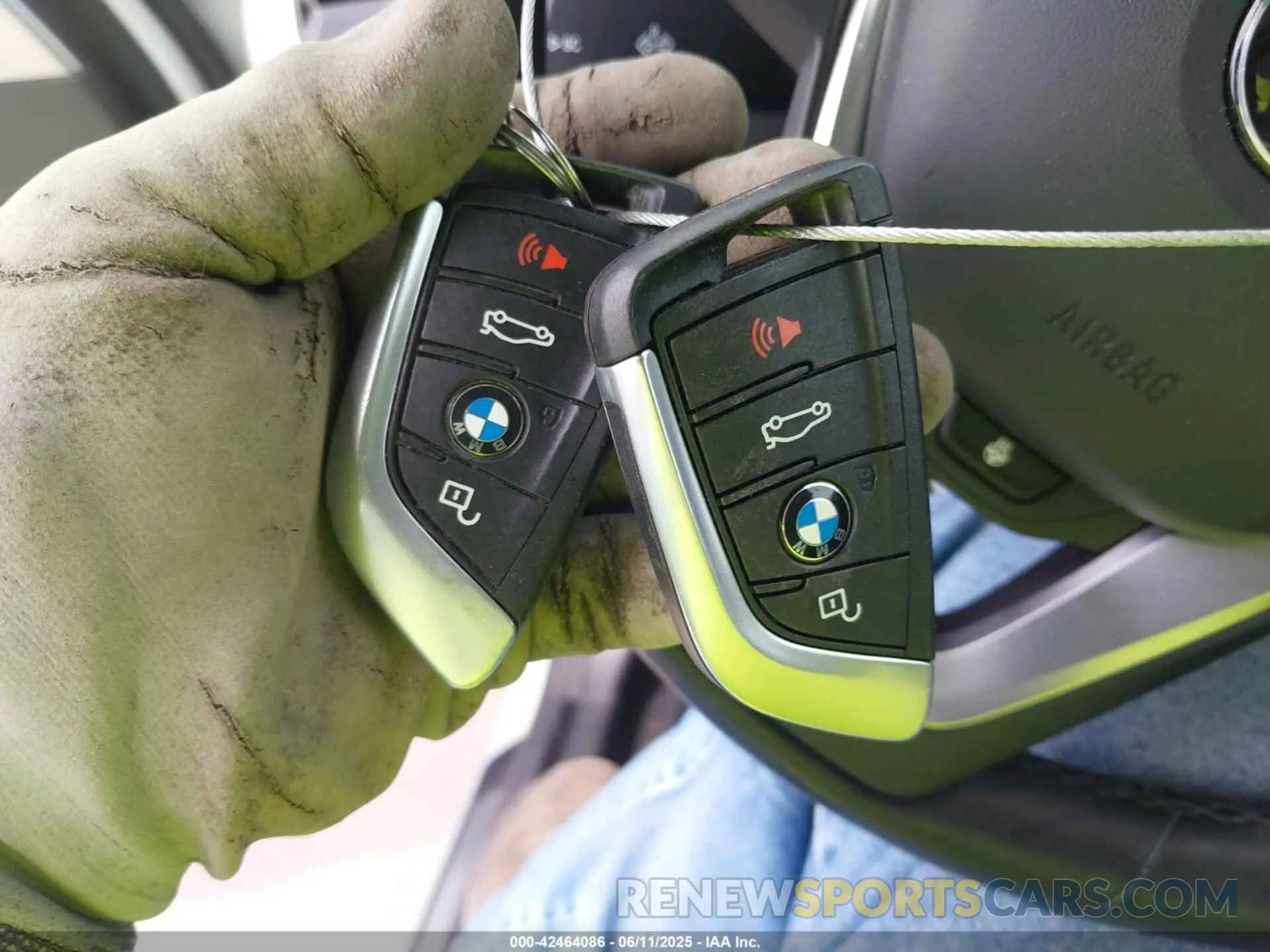 11 Photograph of a damaged car 5UXTR7C58KLF30870 BMW X3 2019