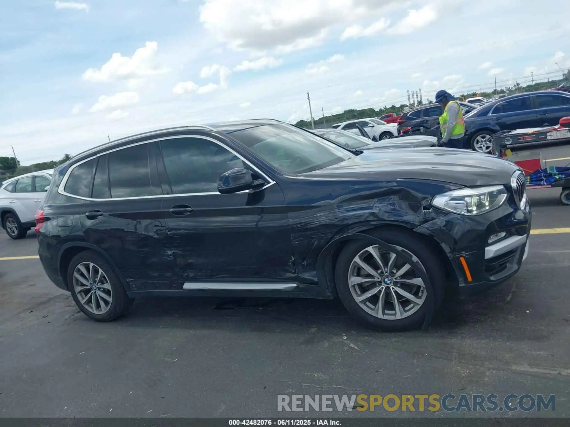 13 Photograph of a damaged car 5UXTR7C58KLF32733 BMW X3 2019