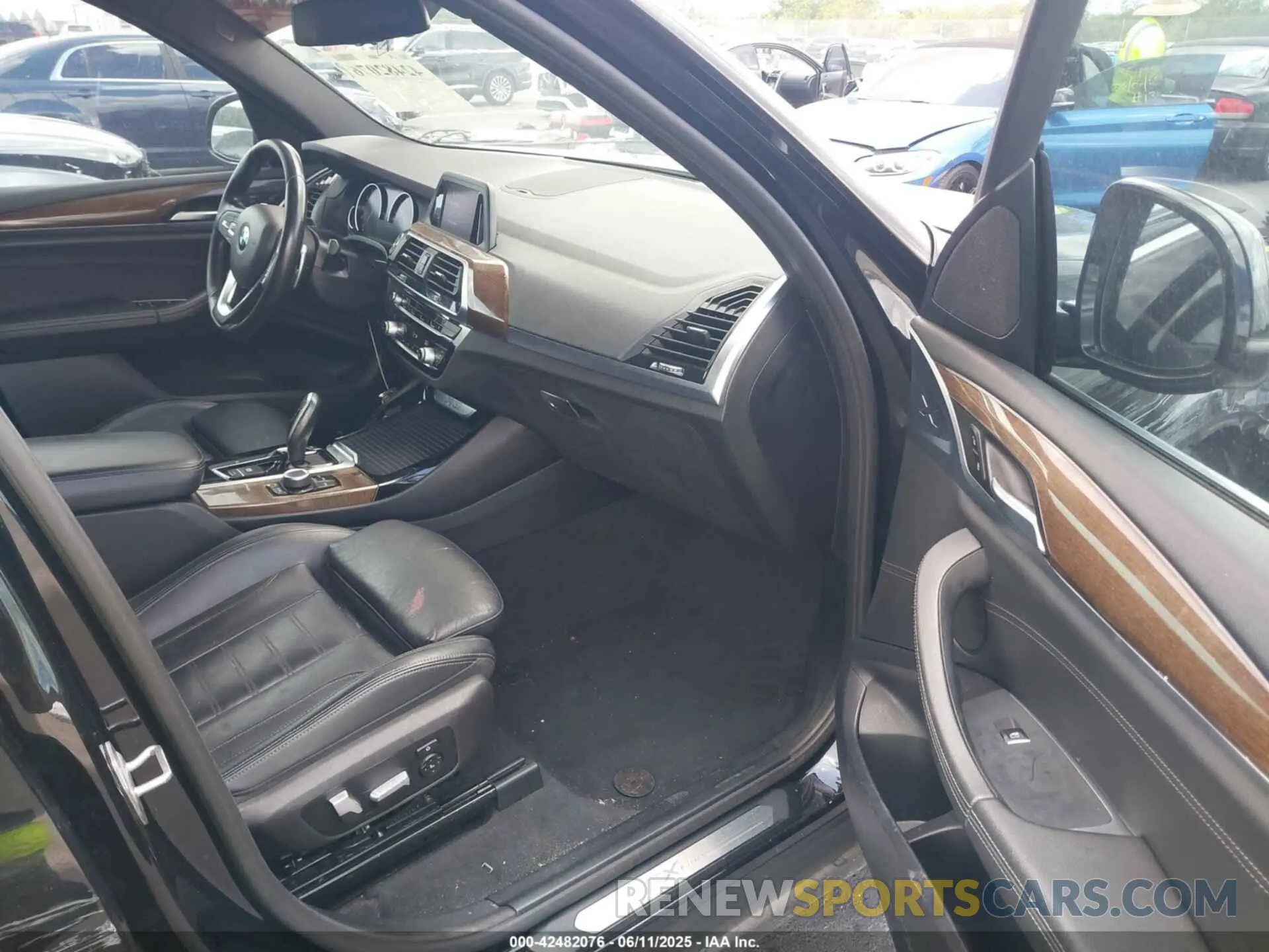 5 Photograph of a damaged car 5UXTR7C58KLF32733 BMW X3 2019
