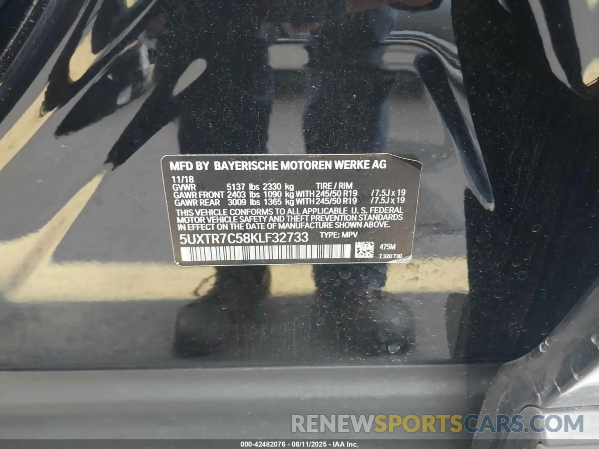 9 Photograph of a damaged car 5UXTR7C58KLF32733 BMW X3 2019