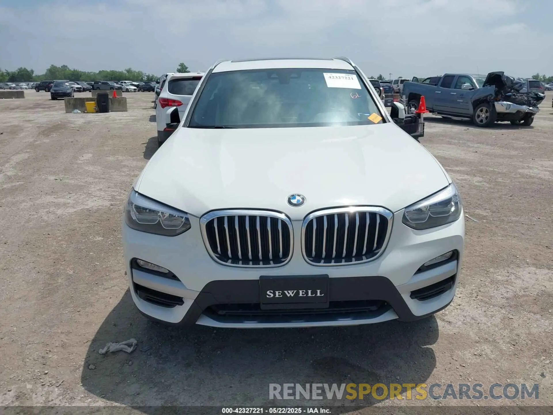 12 Фотография поврежденного автомобиля 5UXTR7C59KLR38680 BMW X3 2019