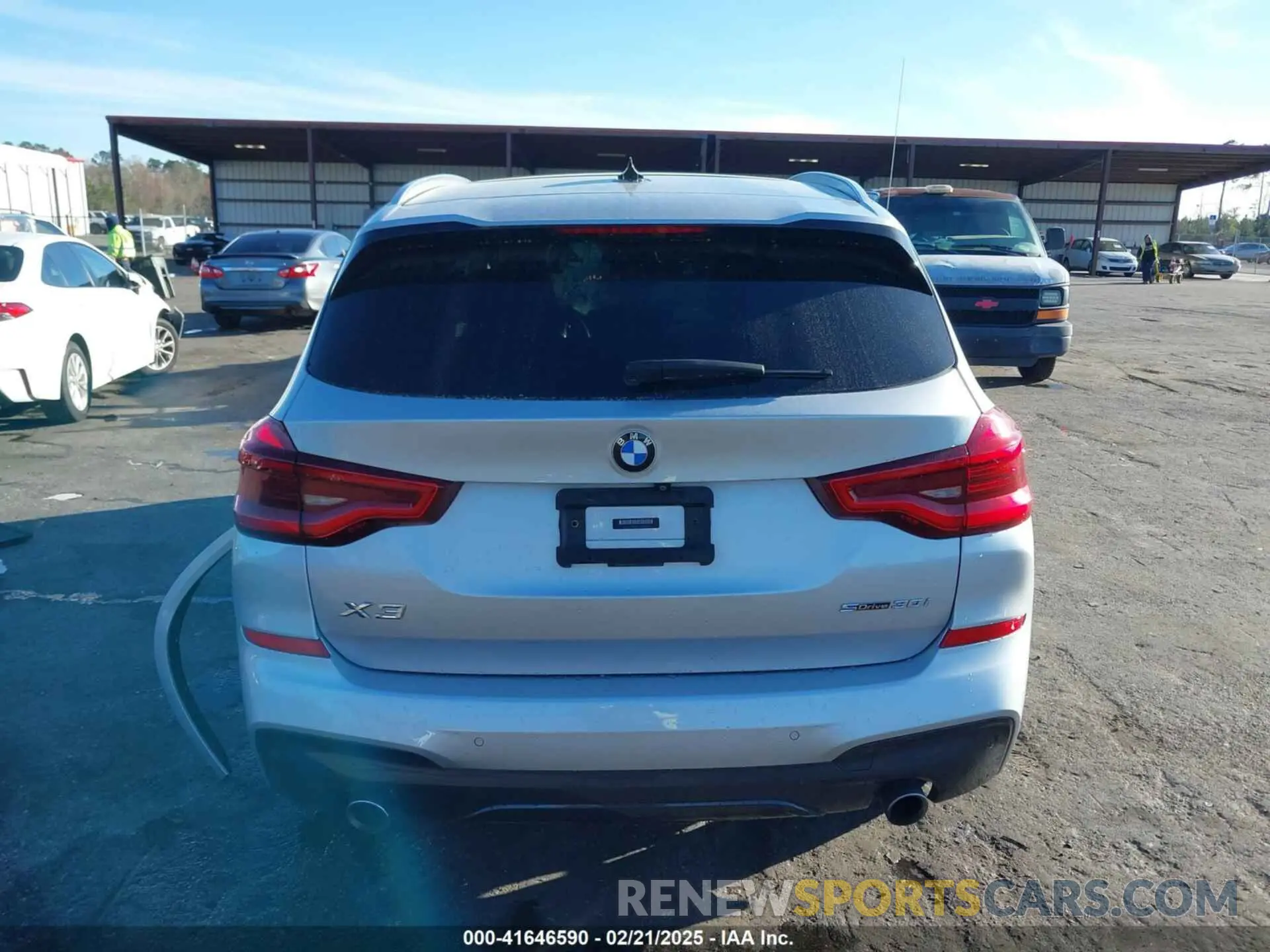 16 Photograph of a damaged car 5UXTR7C59KLR50294 BMW X3 2019