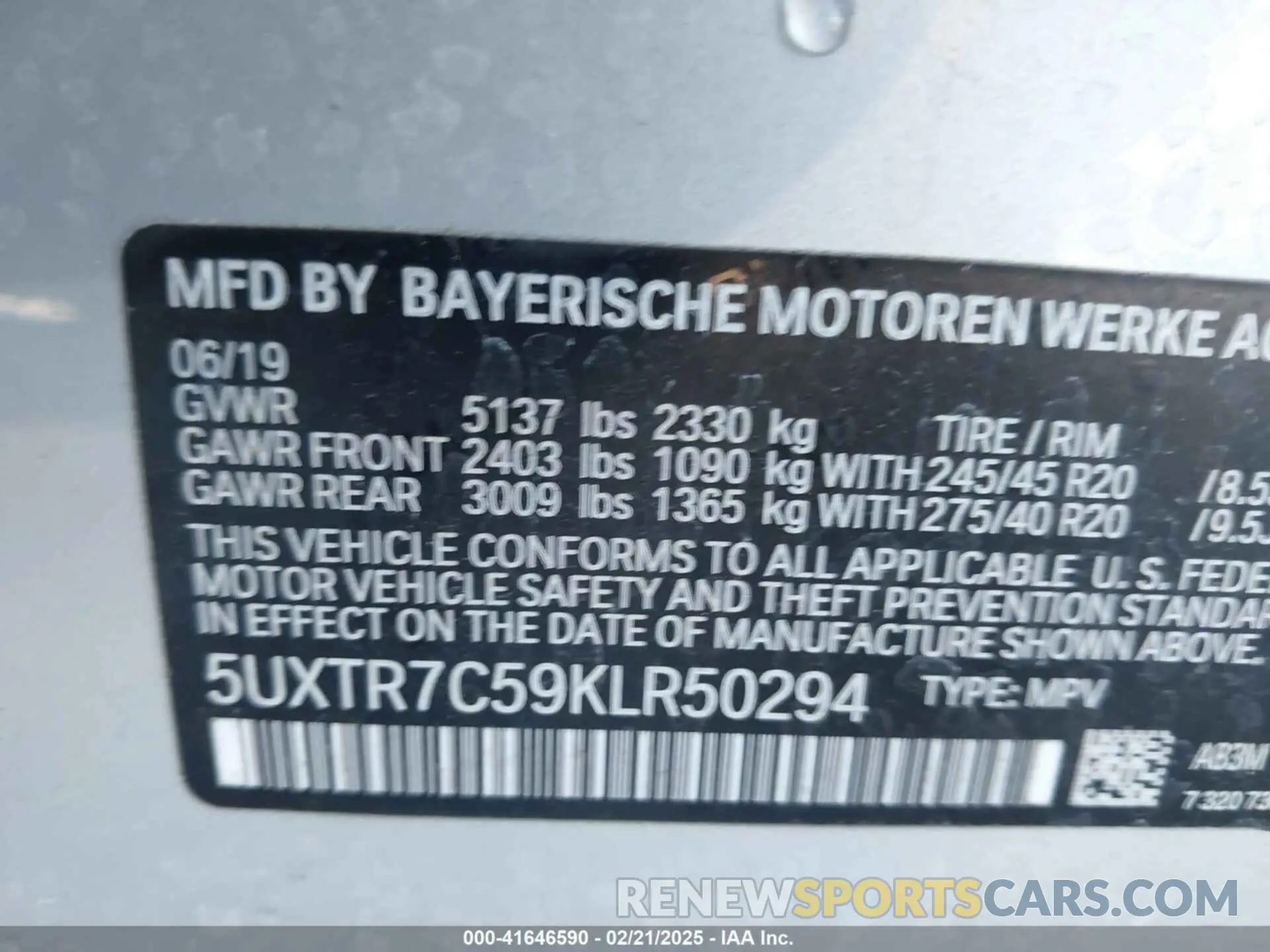 9 Photograph of a damaged car 5UXTR7C59KLR50294 BMW X3 2019
