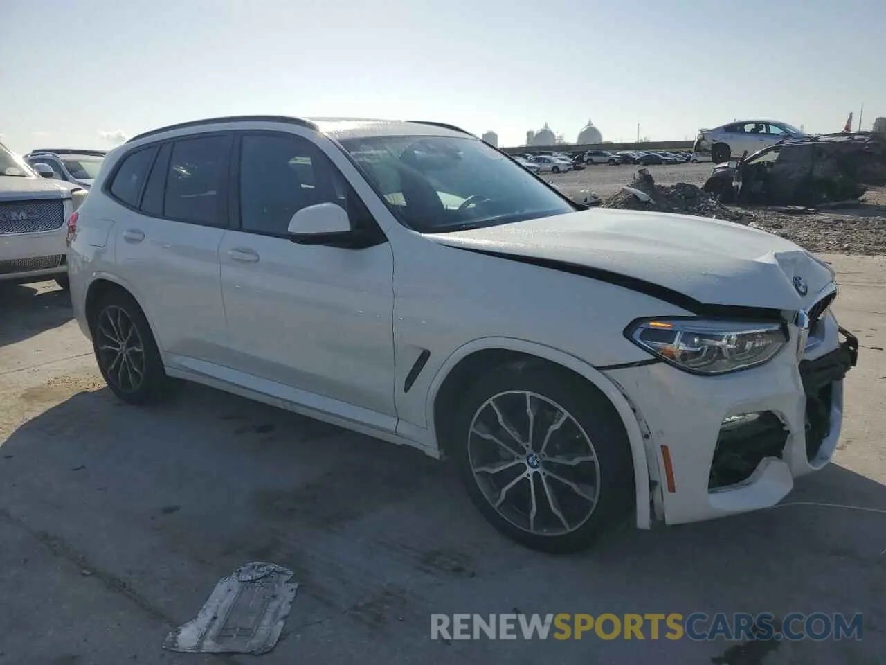 4 Фотография поврежденного автомобиля 5UXTR7C5XKLF23998 BMW X3 2019