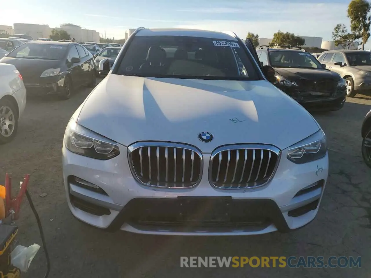5 Фотография поврежденного автомобиля 5UXTR7C5XKLF26433 BMW X3 2019