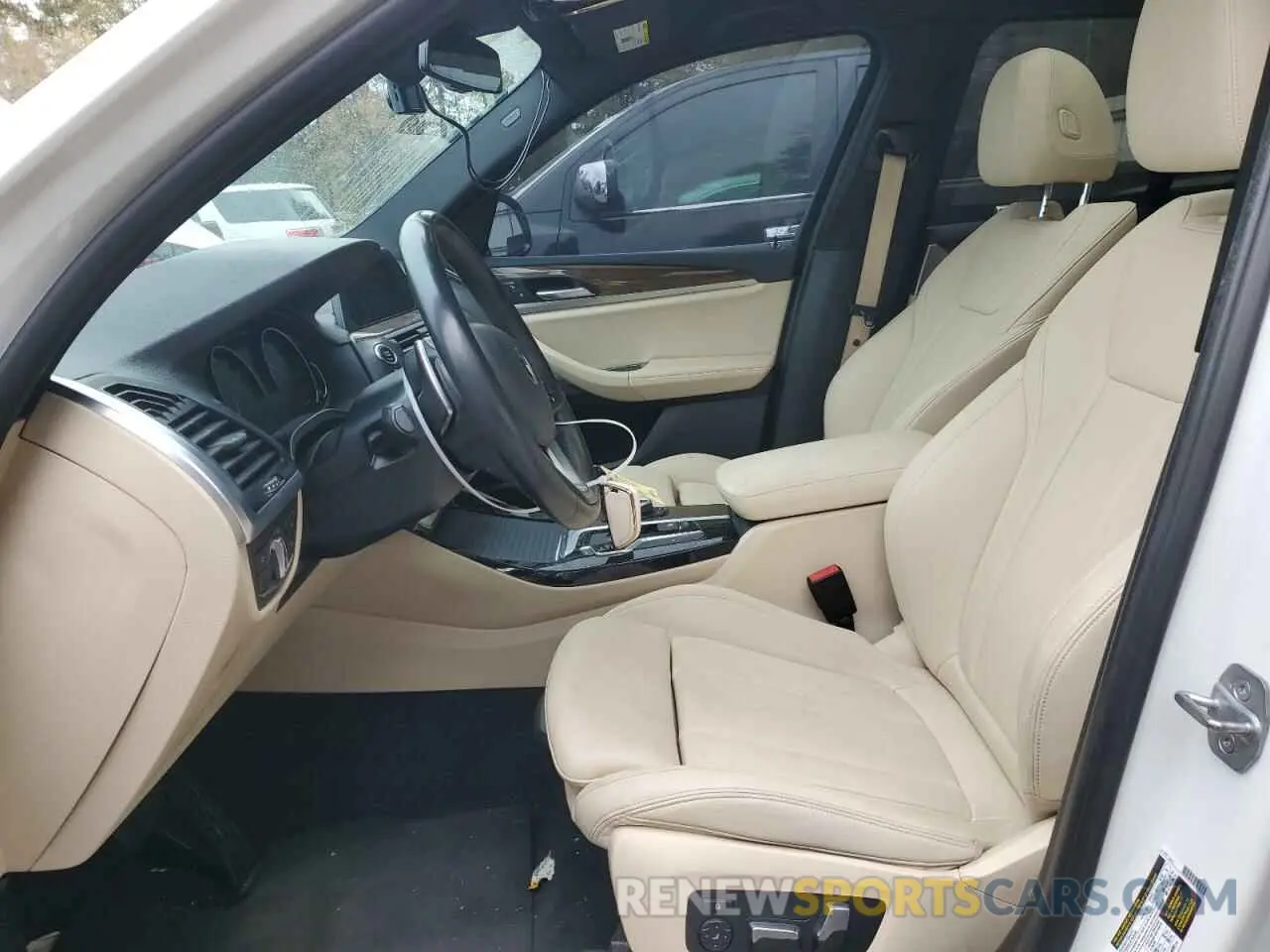 7 Photograph of a damaged car 5UXTR7C5XKLF36315 BMW X3 2019