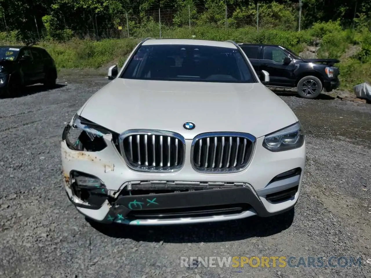 5 Photograph of a damaged car 5UXTR9C50KLD90552 BMW X3 2019