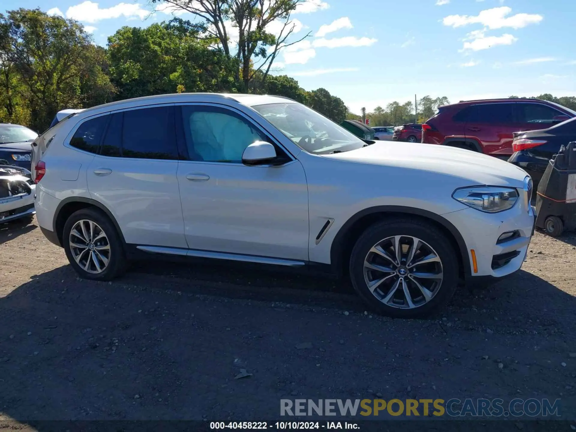 13 Photograph of a damaged car 5UXTR9C50KLE15689 BMW X3 2019