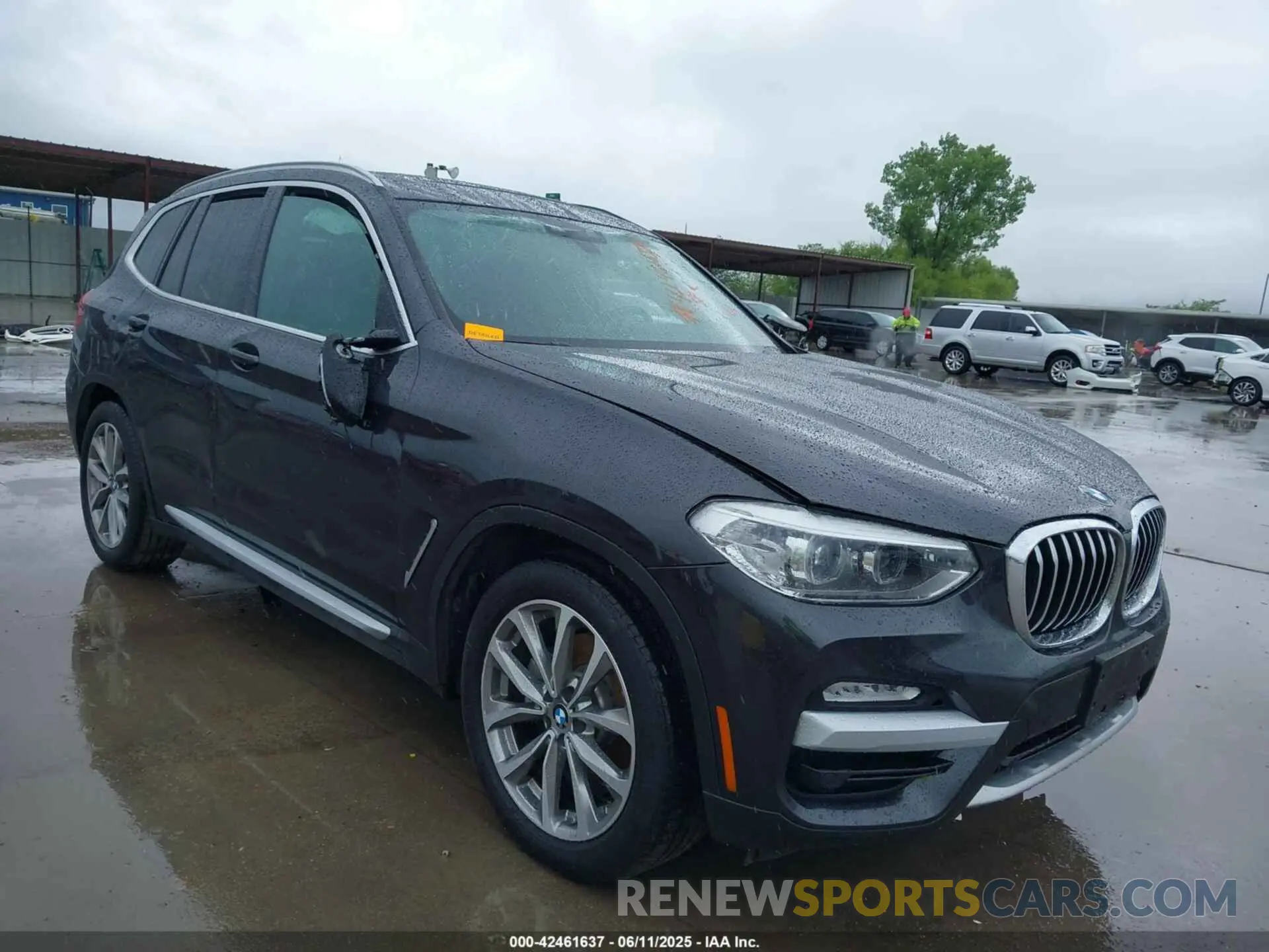 1 Фотография поврежденного автомобиля 5UXTR9C50KLE16678 BMW X3 2019