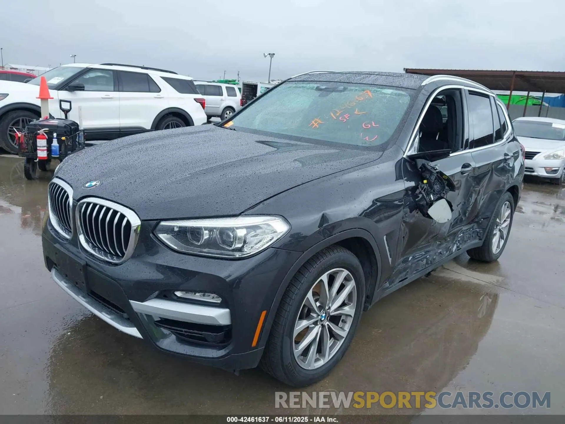 2 Фотография поврежденного автомобиля 5UXTR9C50KLE16678 BMW X3 2019