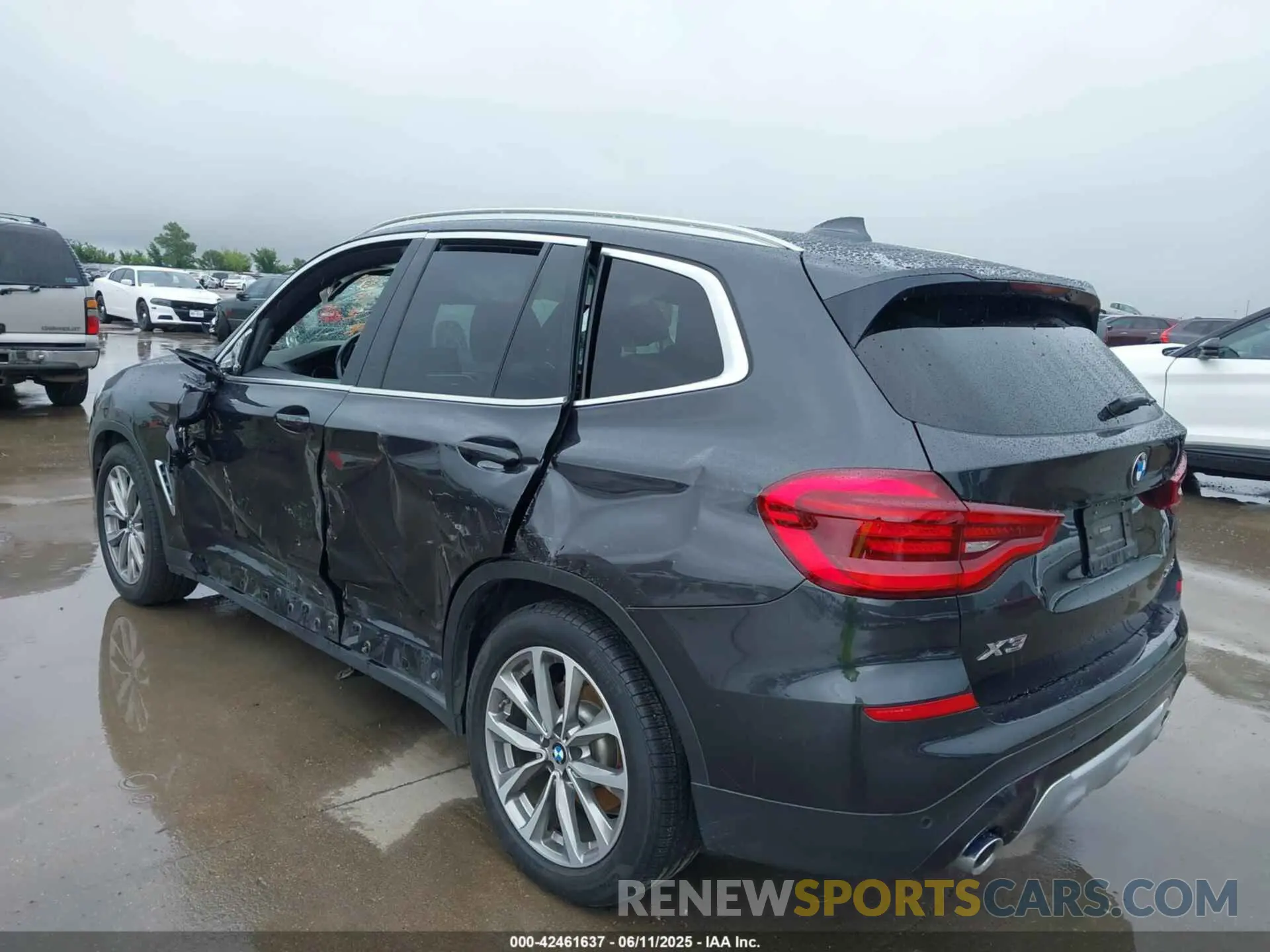 3 Фотография поврежденного автомобиля 5UXTR9C50KLE16678 BMW X3 2019