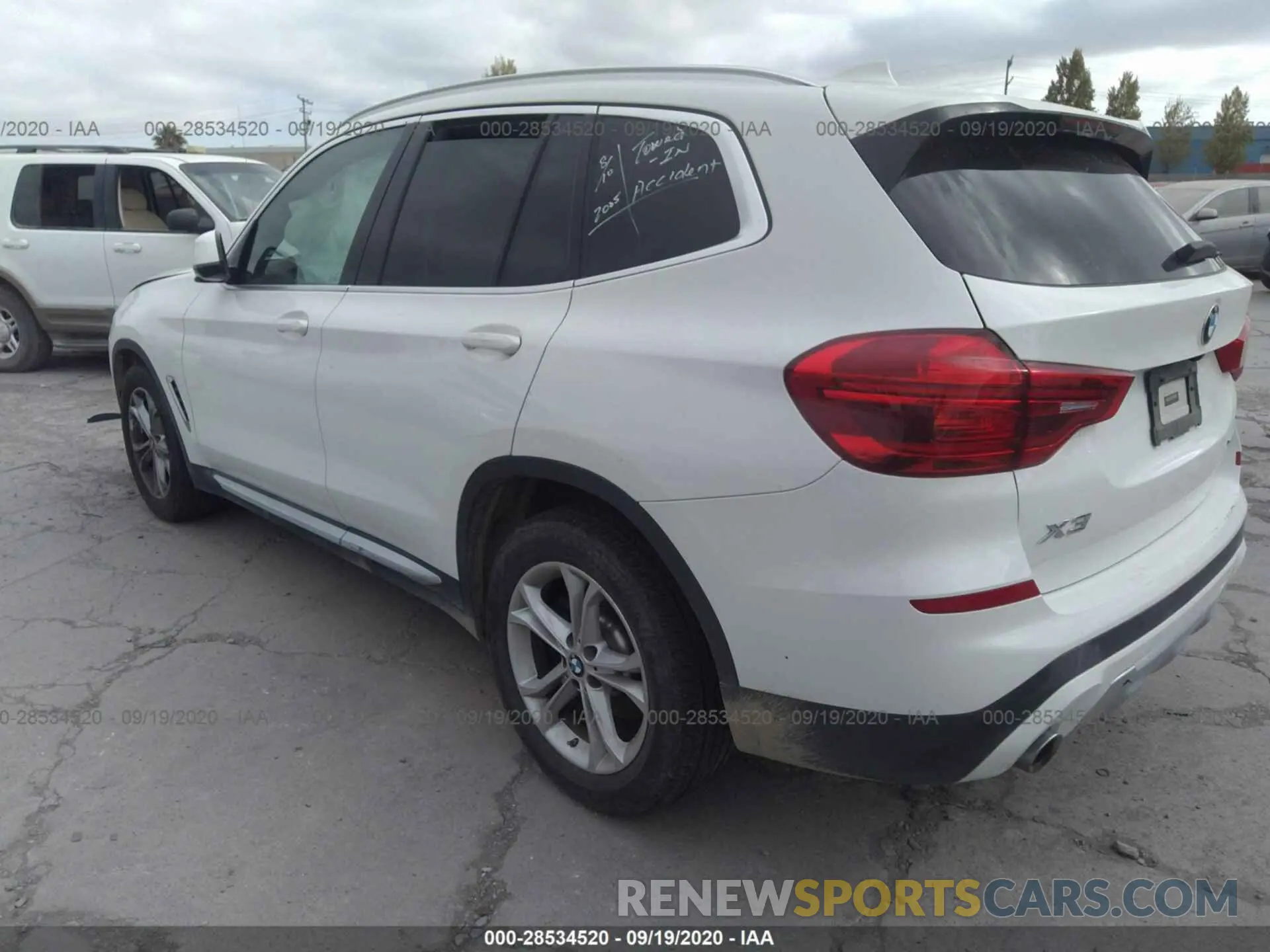 3 Photograph of a damaged car 5UXTR9C50KLE16969 BMW X3 2019