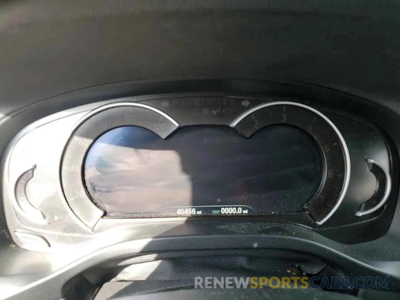 9 Photograph of a damaged car 5UXTR9C50KLP84646 BMW X3 2019