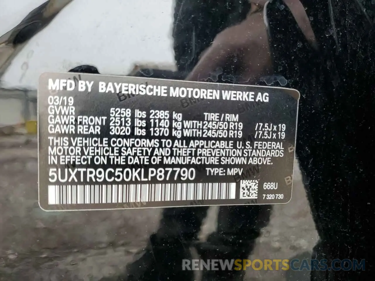 13 Photograph of a damaged car 5UXTR9C50KLP87790 BMW X3 2019