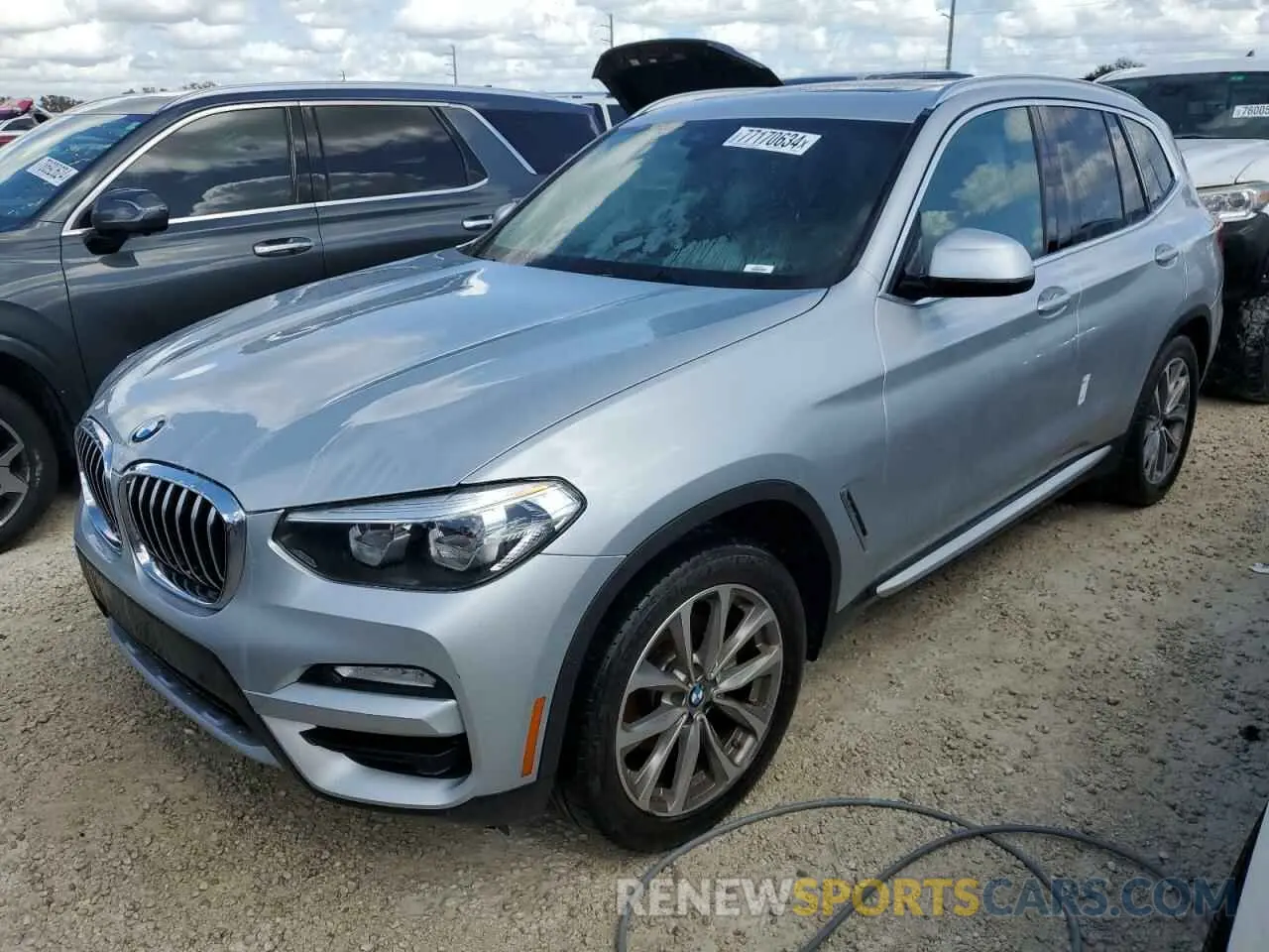 1 Фотография поврежденного автомобиля 5UXTR9C50KLR05854 BMW X3 2019