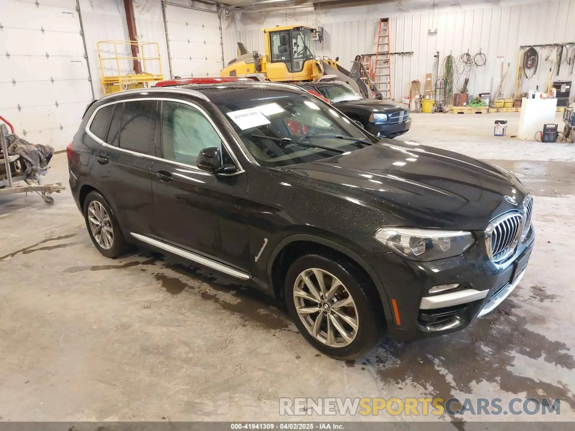 1 Фотография поврежденного автомобиля 5UXTR9C51KLE15877 BMW X3 2019