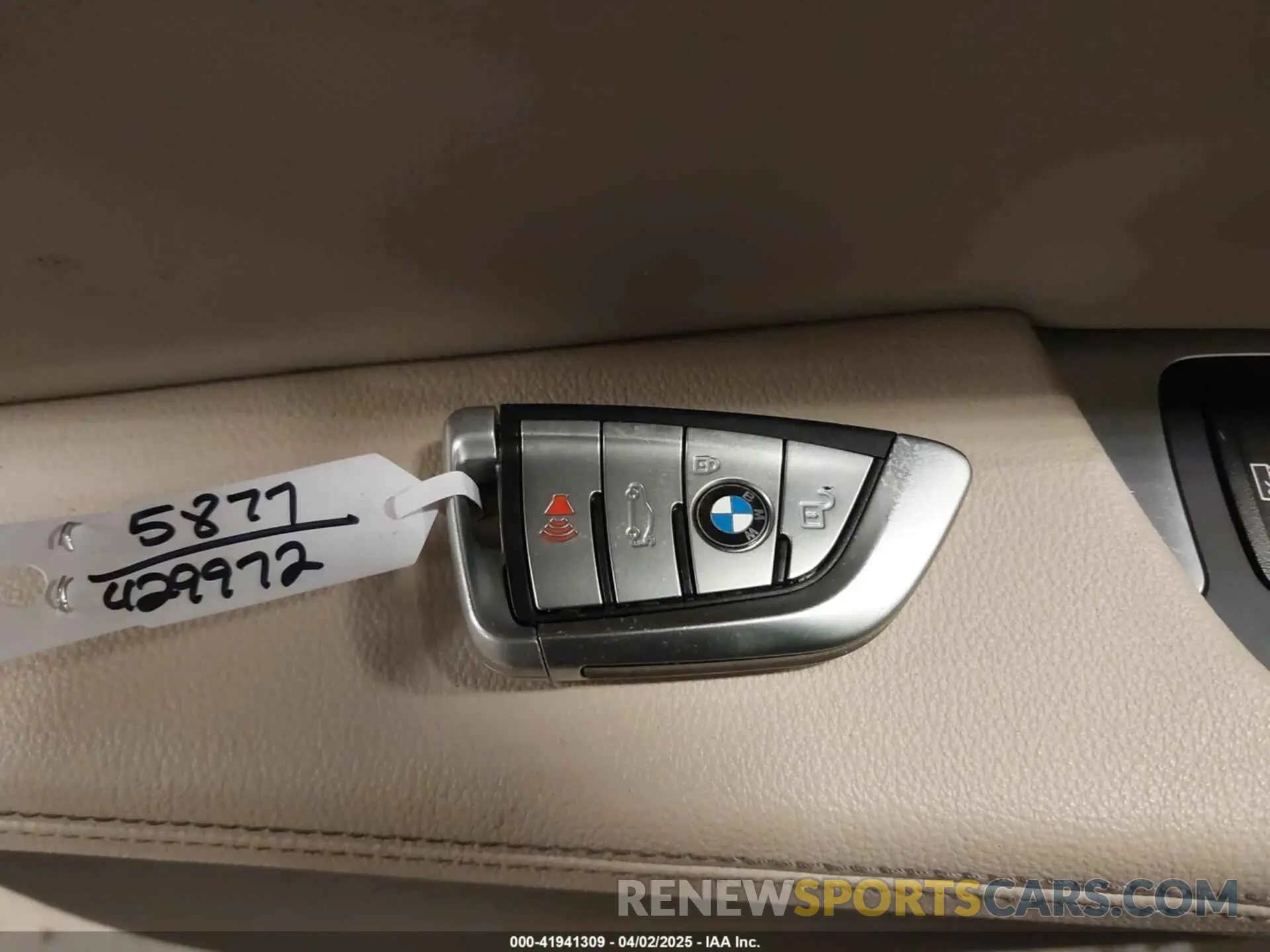 11 Фотография поврежденного автомобиля 5UXTR9C51KLE15877 BMW X3 2019