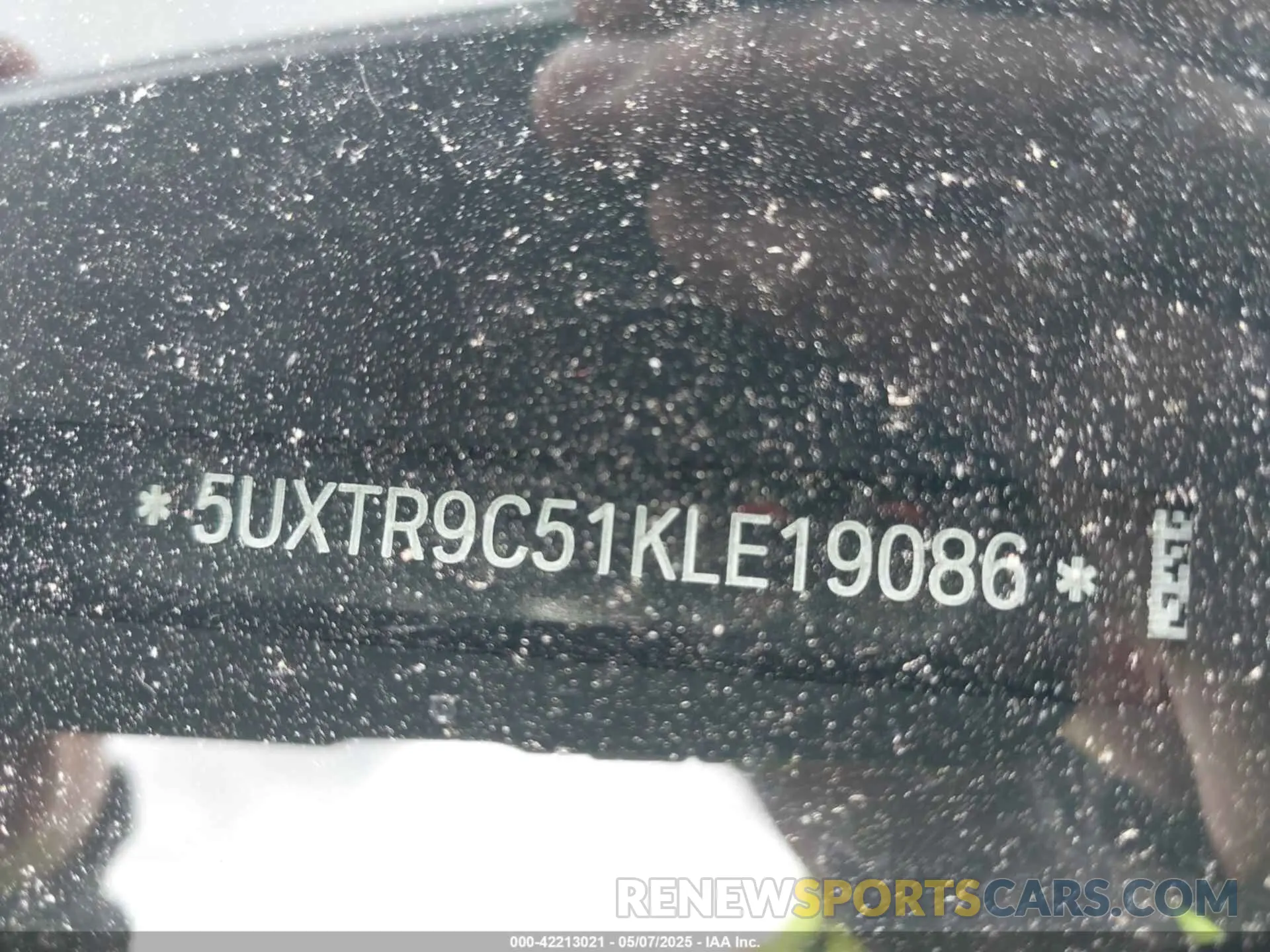 9 Photograph of a damaged car 5UXTR9C51KLE19086 BMW X3 2019