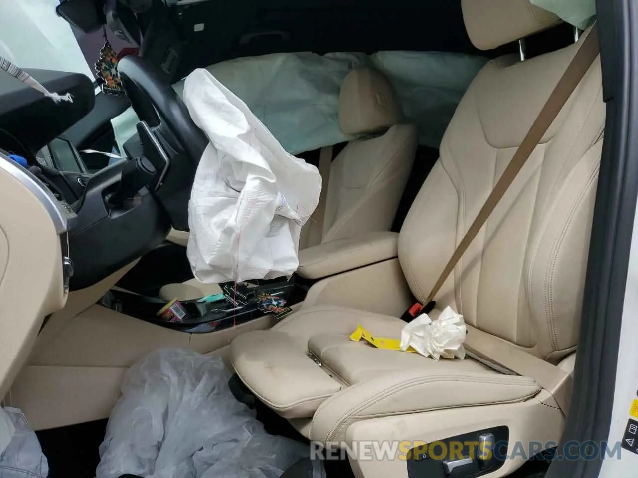 7 Photograph of a damaged car 5UXTR9C51KLP93386 BMW X3 2019