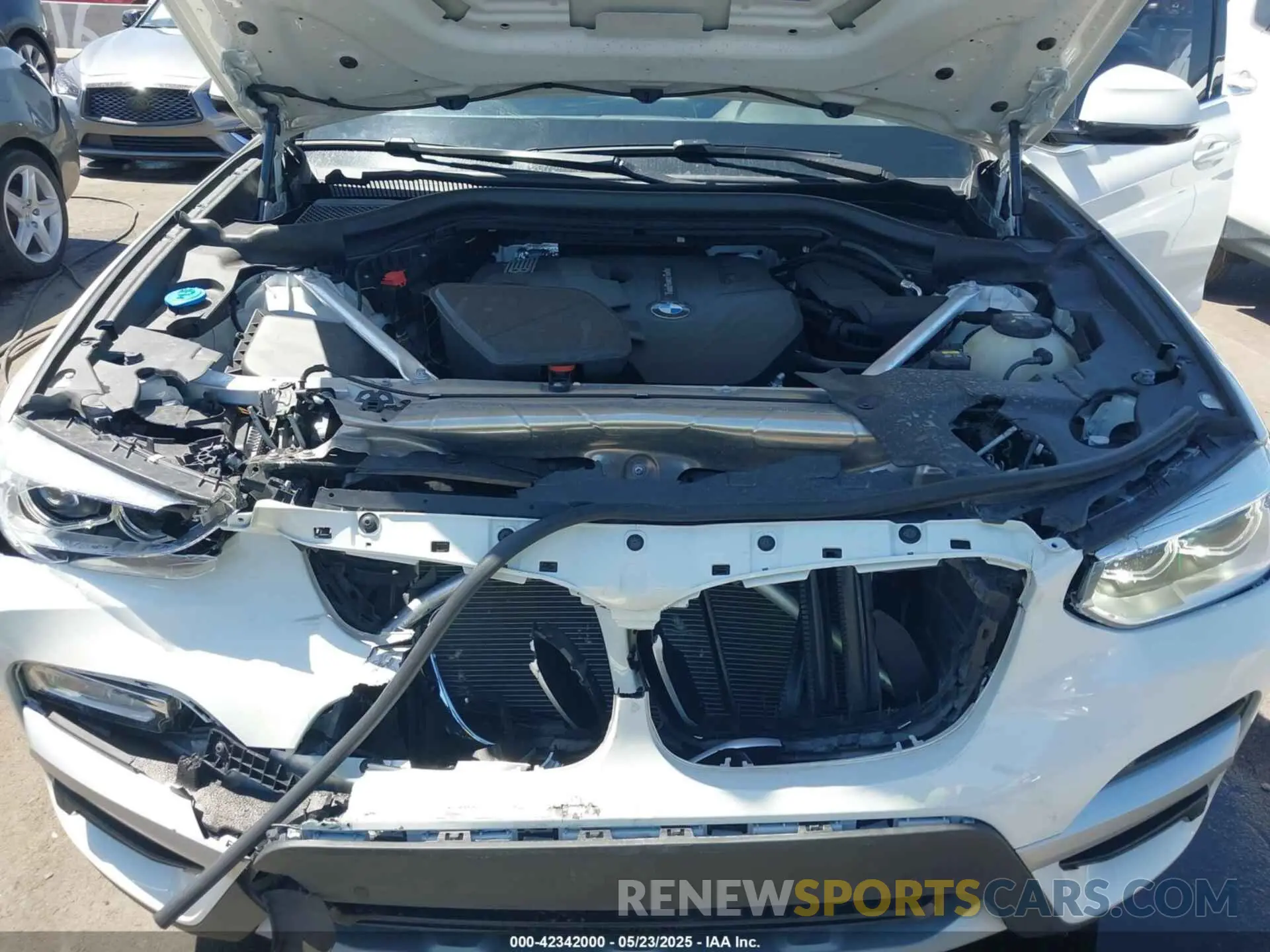 10 Photograph of a damaged car 5UXTR9C52KLE13877 BMW X3 2019