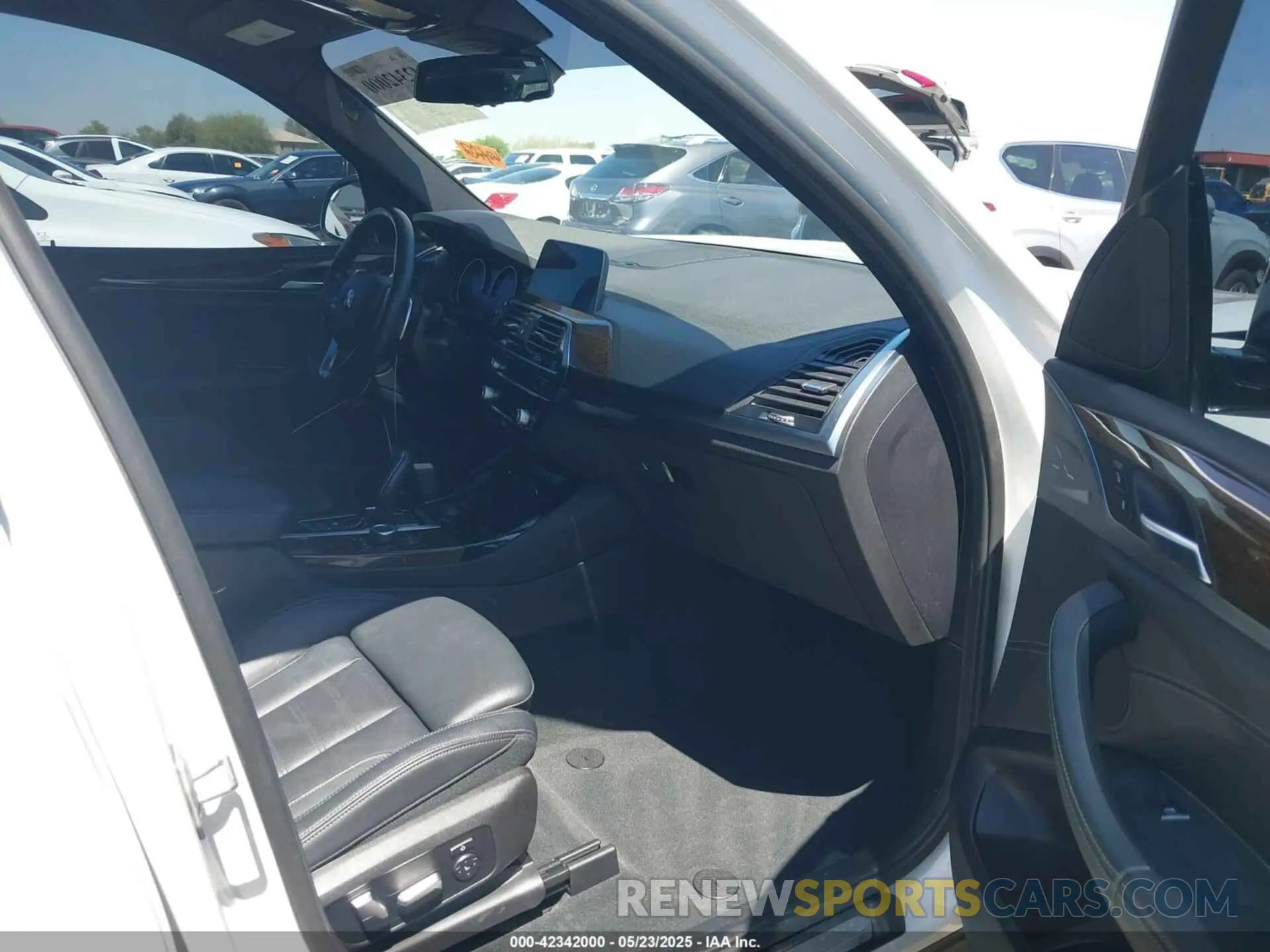 5 Photograph of a damaged car 5UXTR9C52KLE13877 BMW X3 2019