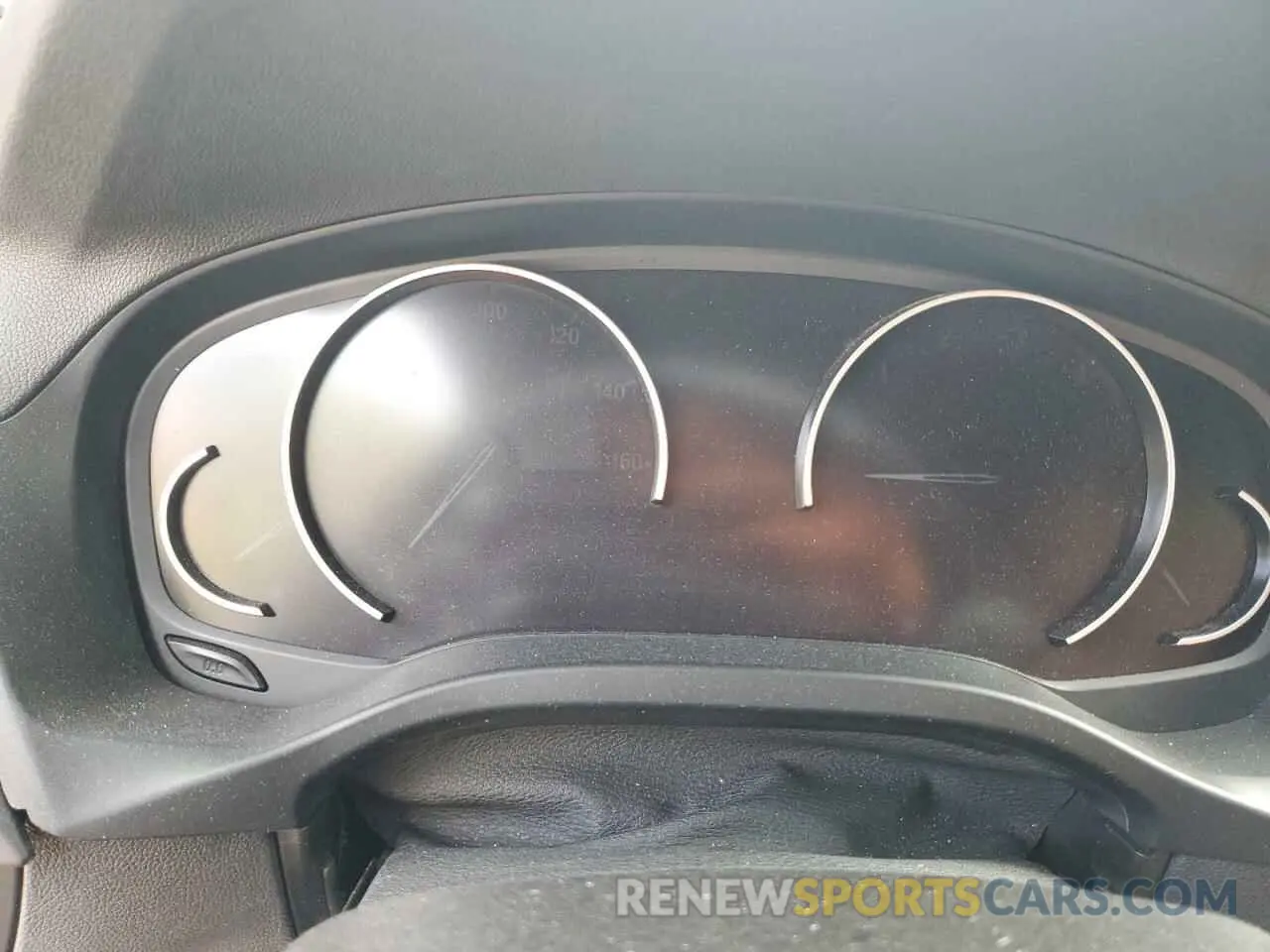 9 Photograph of a damaged car 5UXTR9C52KLE17606 BMW X3 2019