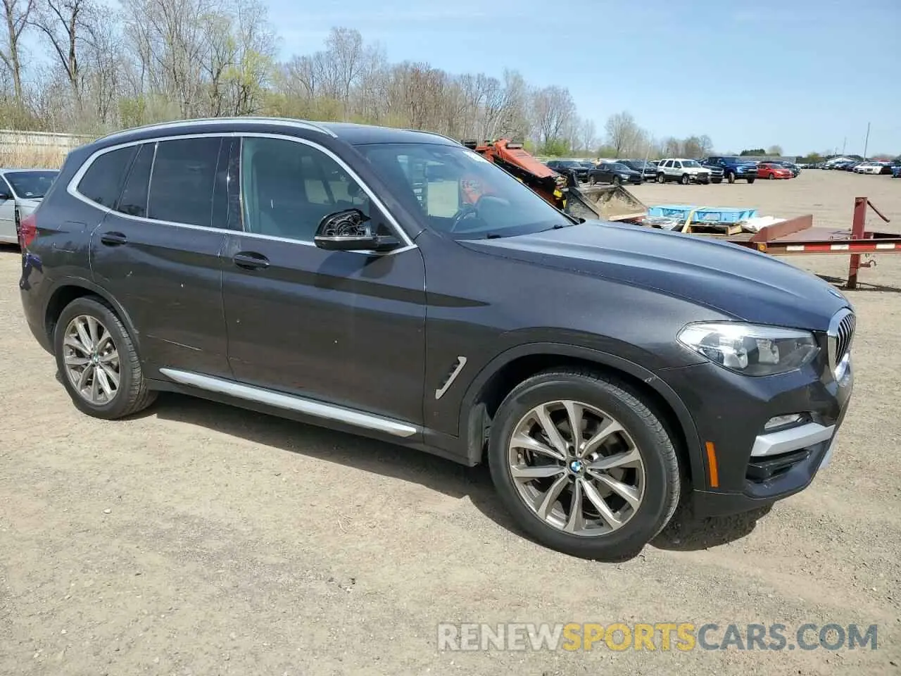 4 Photograph of a damaged car 5UXTR9C52KLE18111 BMW X3 2019