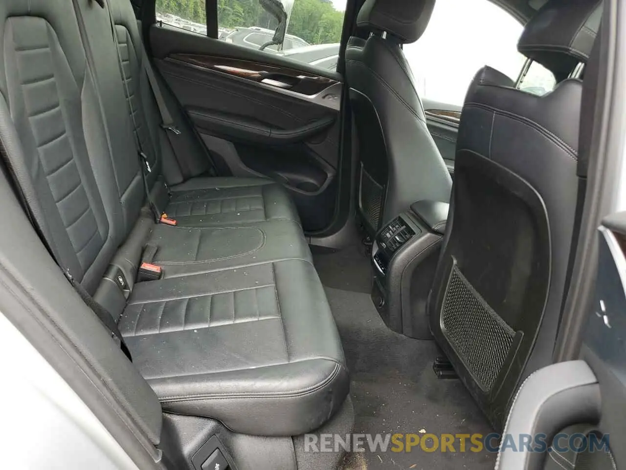 11 Photograph of a damaged car 5UXTR9C53KLD93218 BMW X3 2019