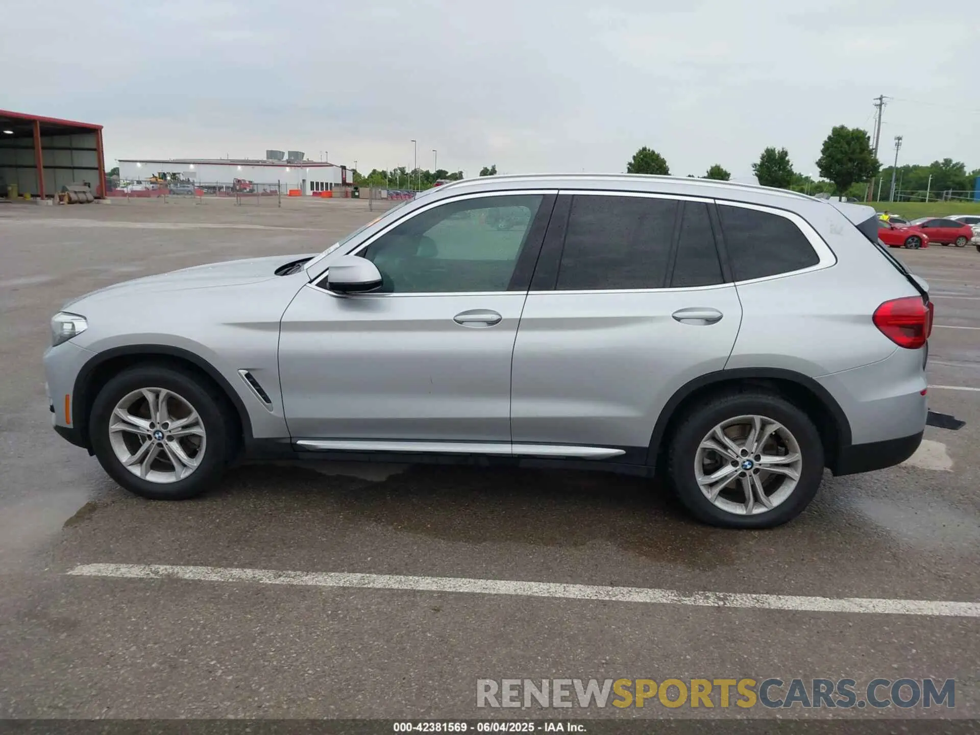 14 Photograph of a damaged car 5UXTR9C53KLE19459 BMW X3 2019
