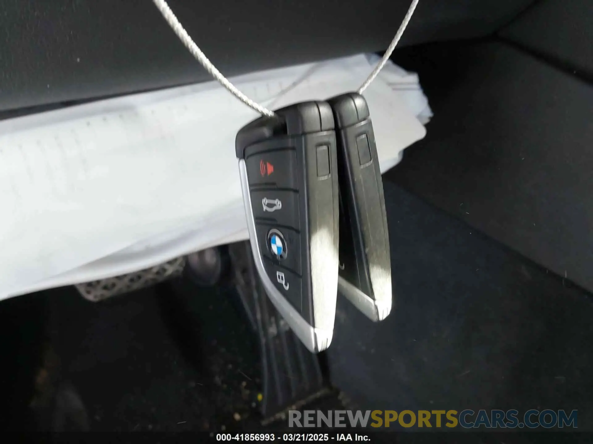 11 Photograph of a damaged car 5UXTR9C54KLE18885 BMW X3 2019